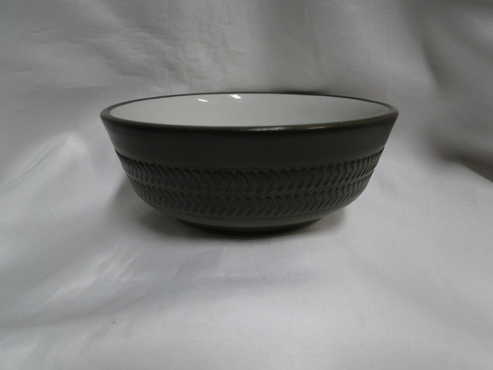 Denby-Langley Camelot Dark Green: Fruit Bowl (s), 5 1/8″ x 2″ Tall