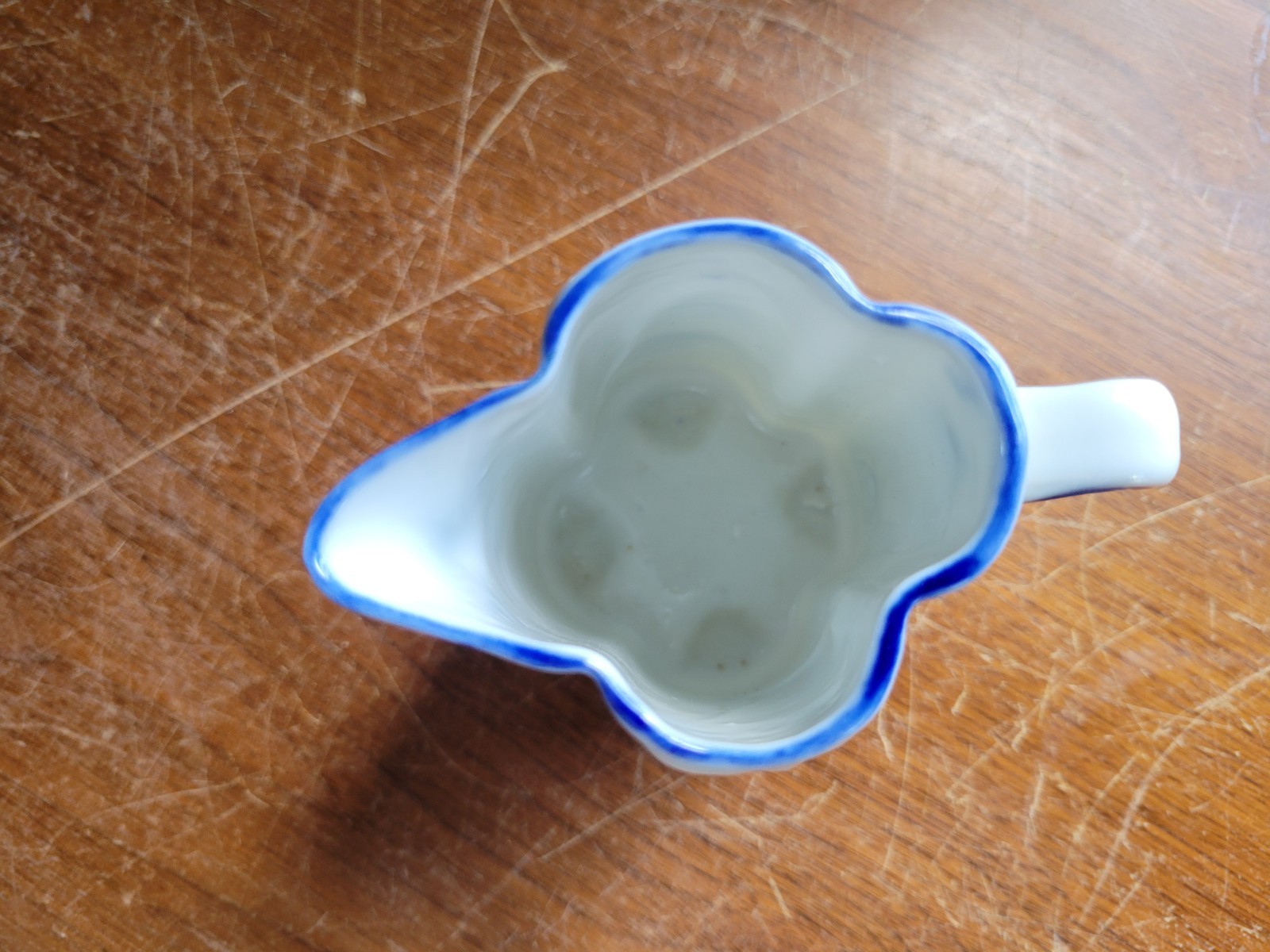 VTG 4-1/4″ Delft Style Blue & White Eggshell Porcelain Lobed Creamer Pitcher
