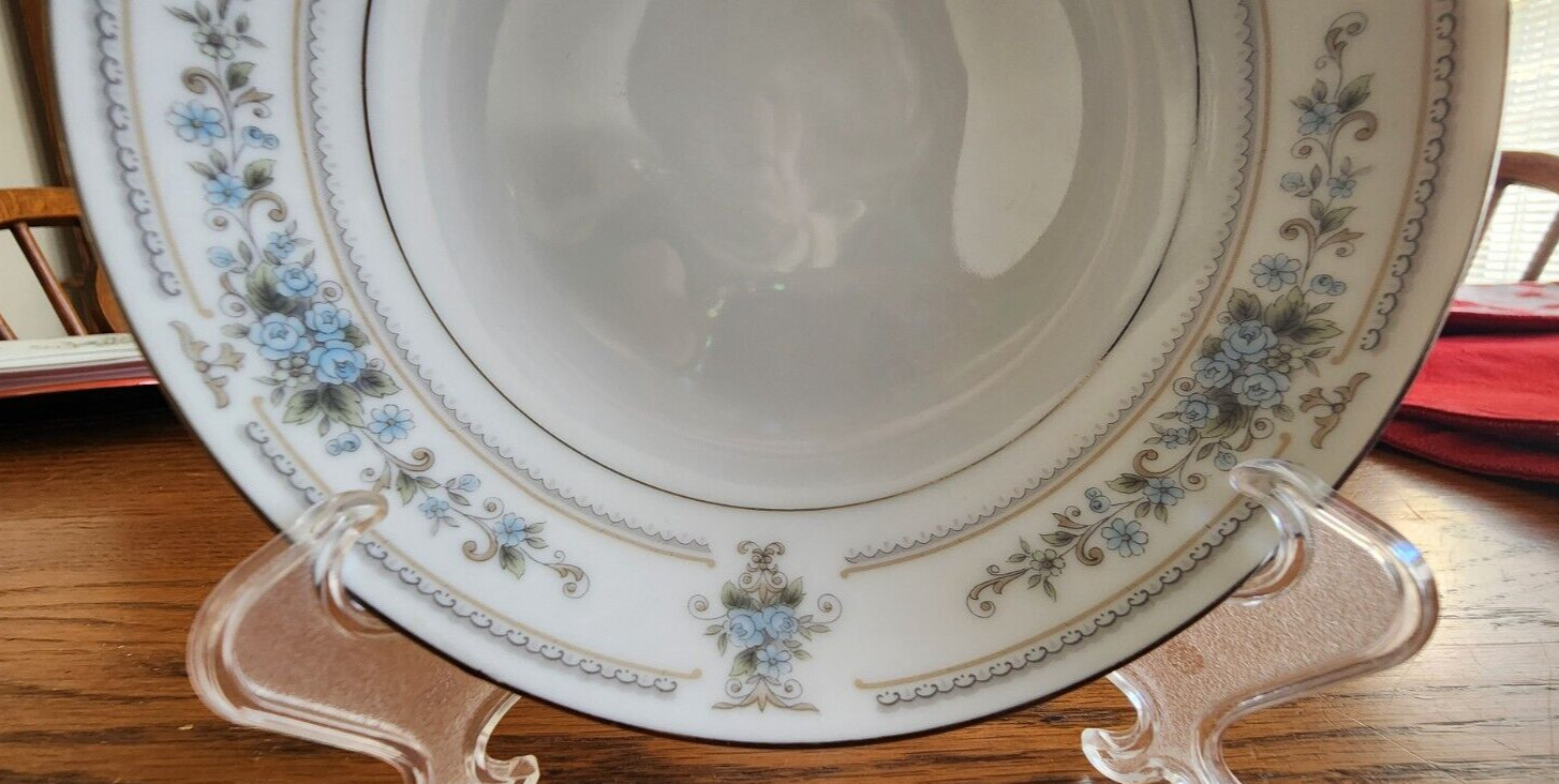 Elington Berry Dessert Bowls (pairs) 5 1/4″ Wade Porcelain White Blue Platinum !