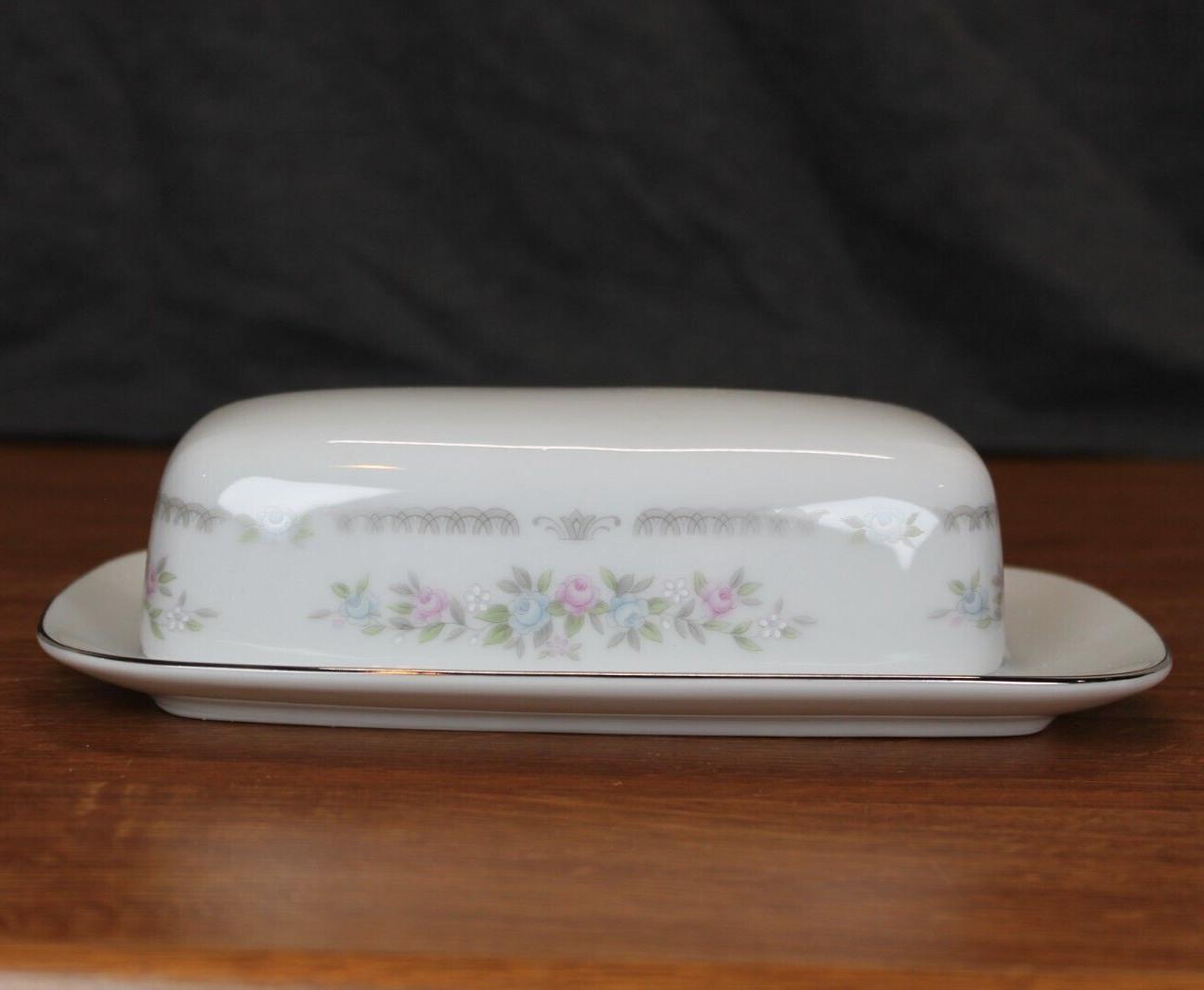 Celebrity China – Wellington – 1/4 Pound Covered Butter Set – 6123 –