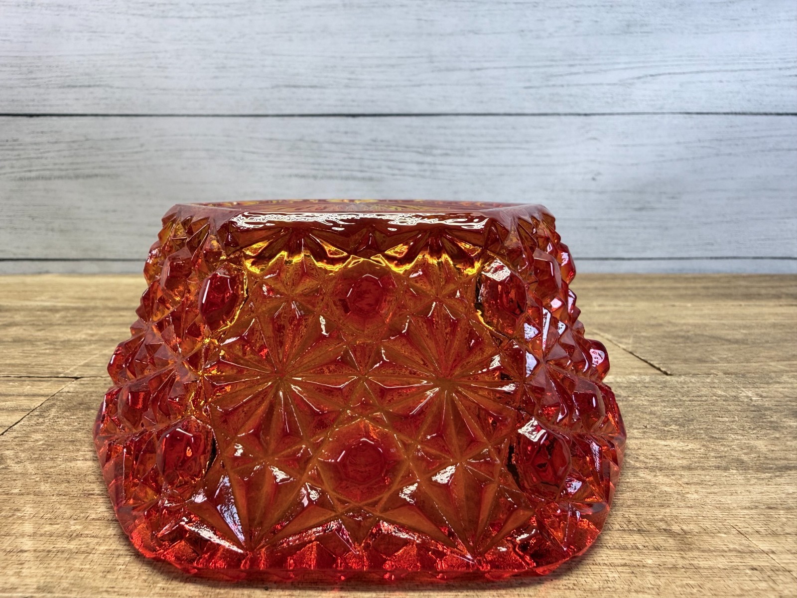 LE Smith Amberina Hexagon Daisy And Buttons Sawtooth Candy Dish 5″