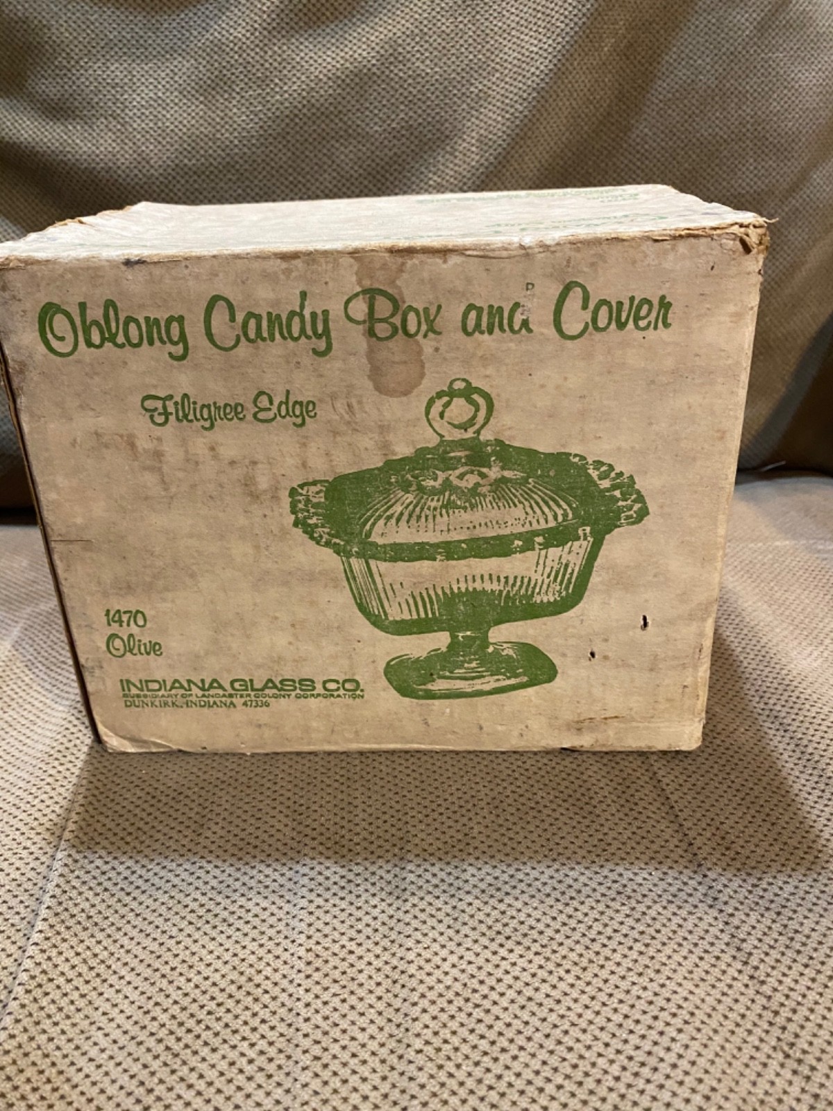 VTG Indiana Glass Olive Green Filigree Edge Oblong Candy Dish & Cover in OG Box