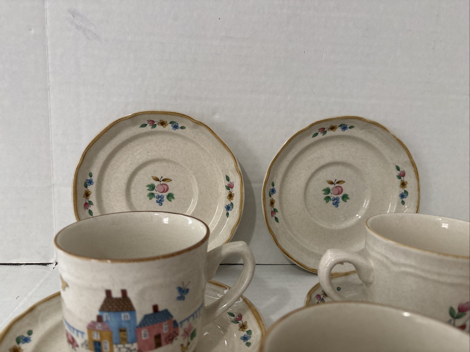 Vintage International Heartland Village 4 cups & 4 saucers #7774 Japan Cottage