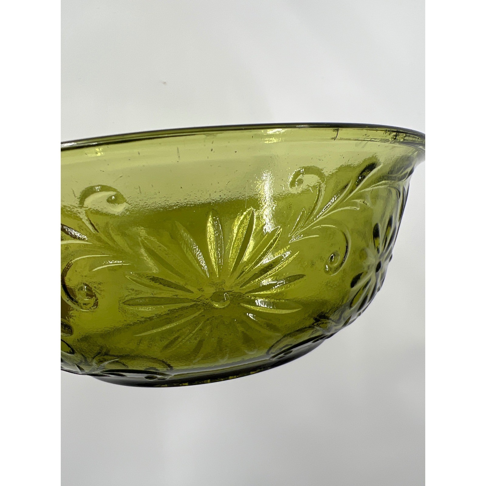 Vintage Indiana Glass Bowl Daisy Pattern Avocado Green signed FTD 1979