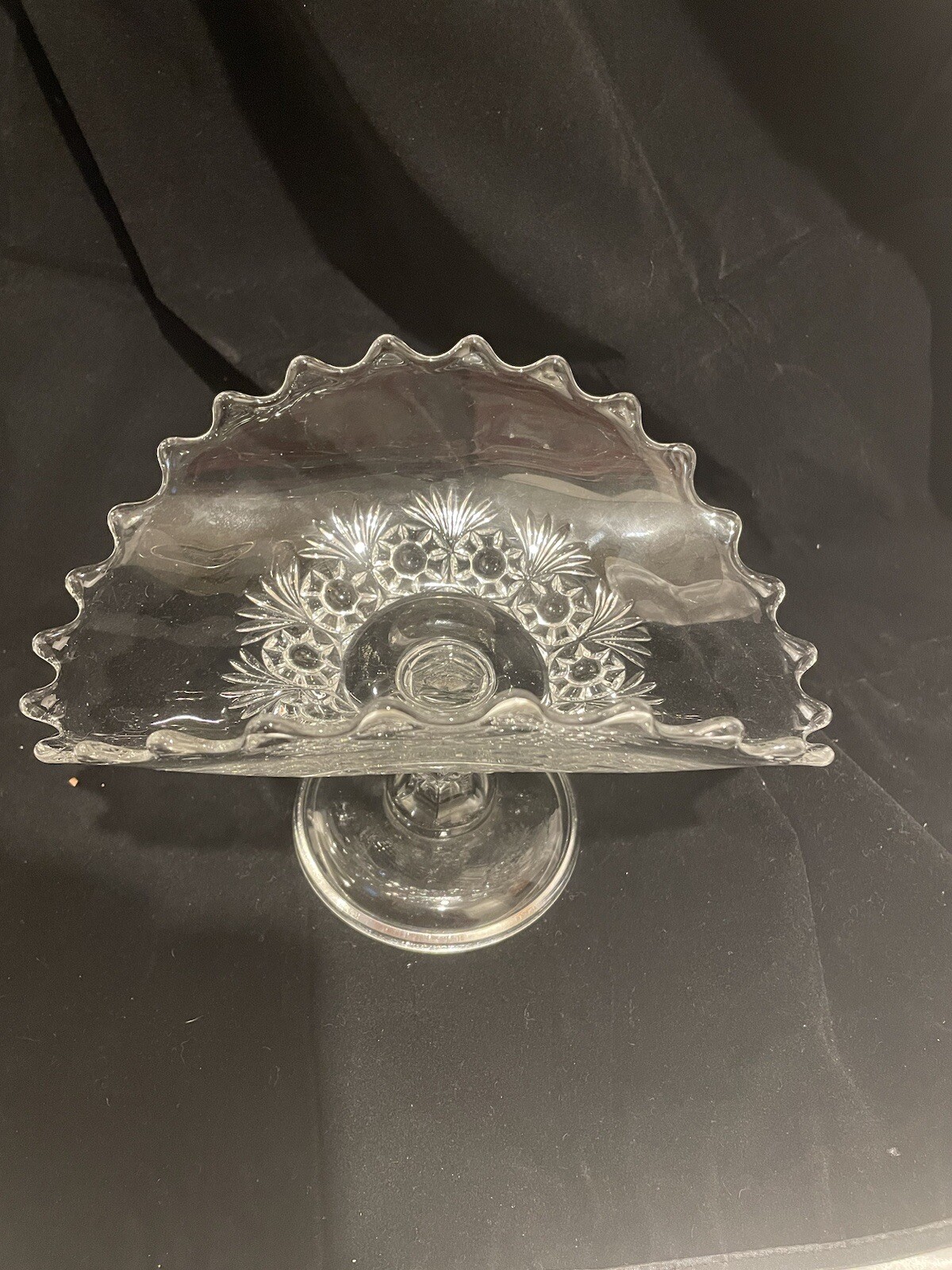 Bryce Higbee CHARM Rosette and Palms Banana Stand Clear Glass 6” Tall
