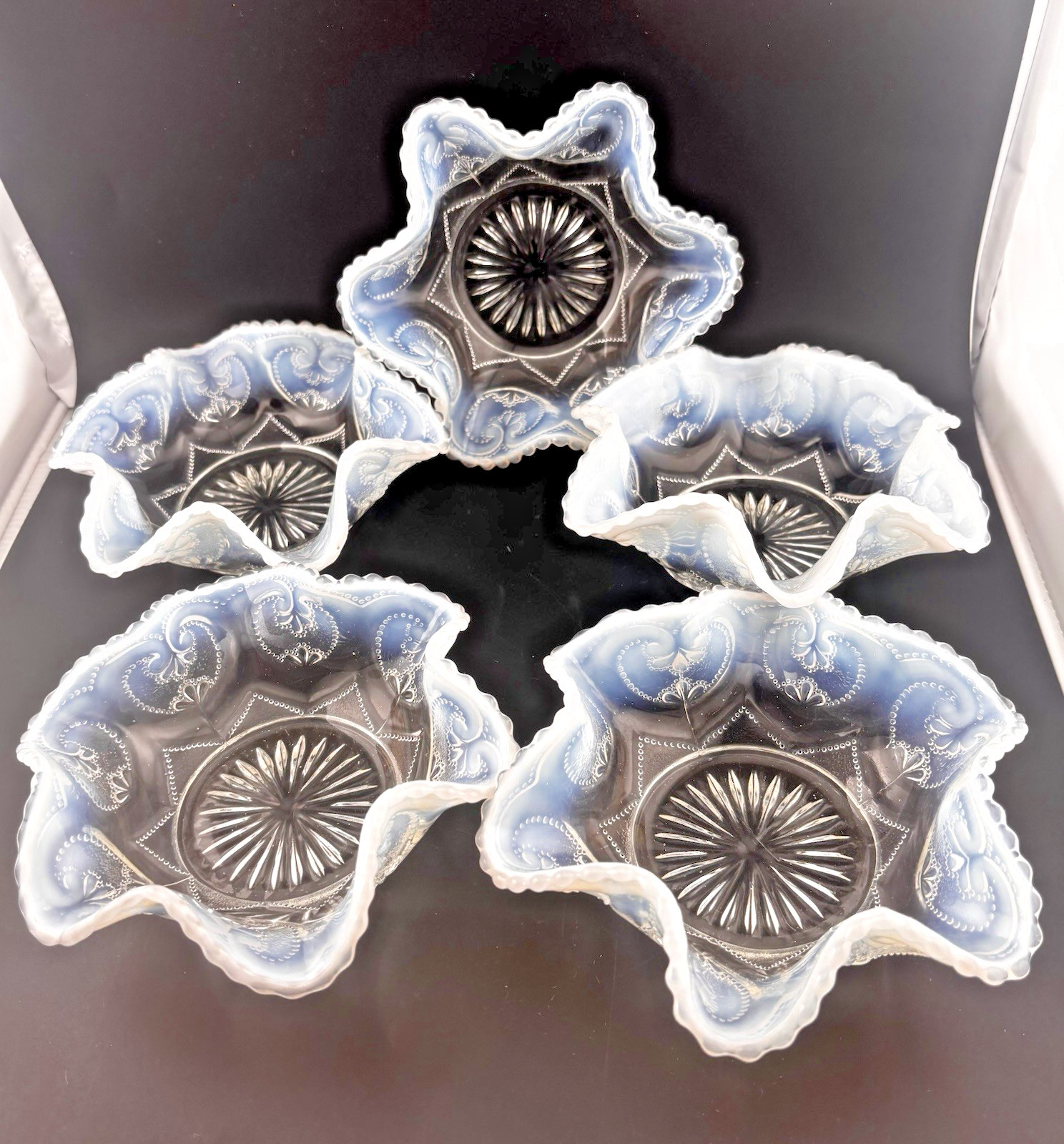 Vintage Dugan Opalescent Glass Jeweled Heart Berry Bowl Set – 5 Berry Bowls