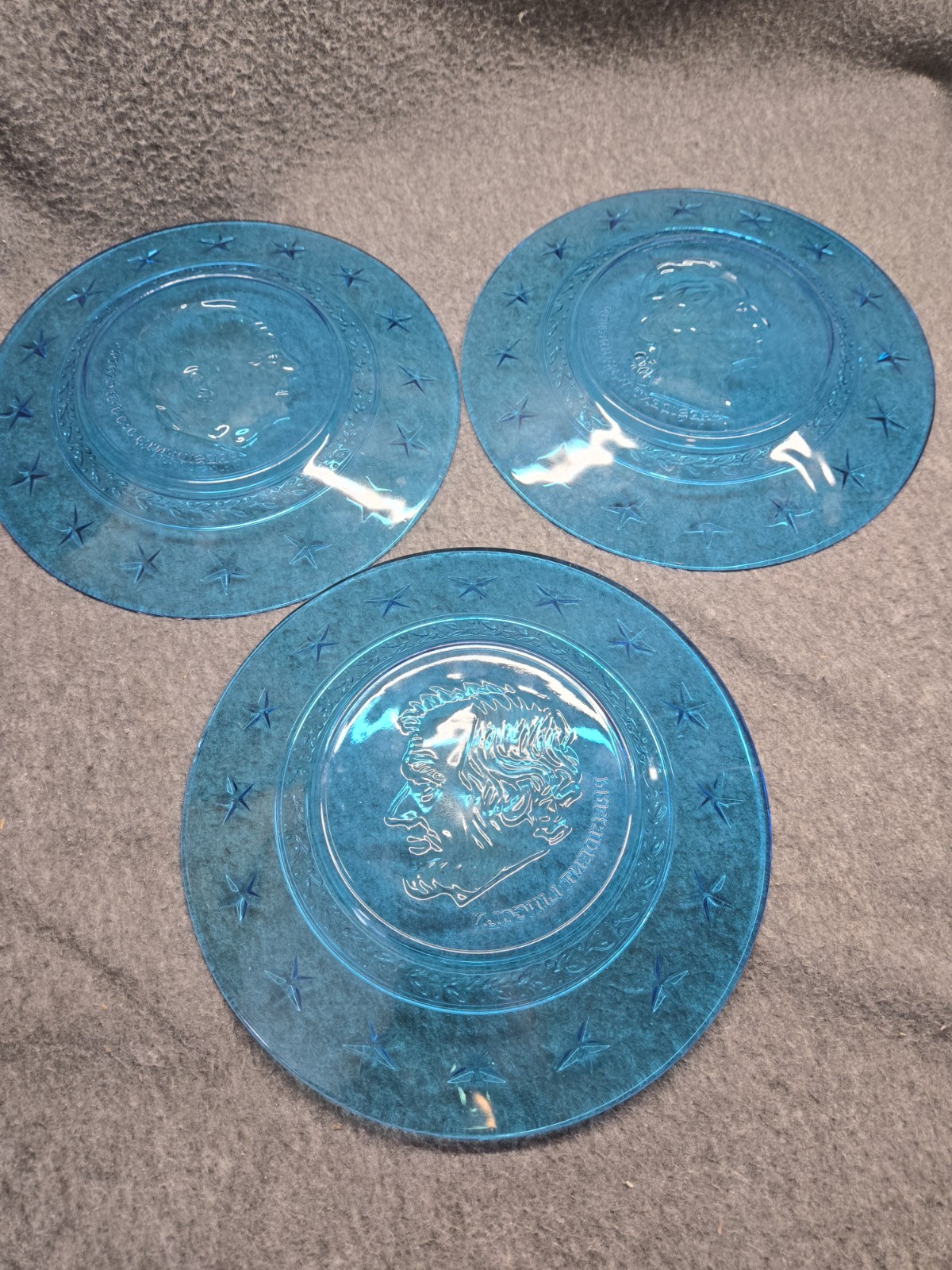3 Collectable 8” Blue Wheaton Glass President Plates Washington Lincoln