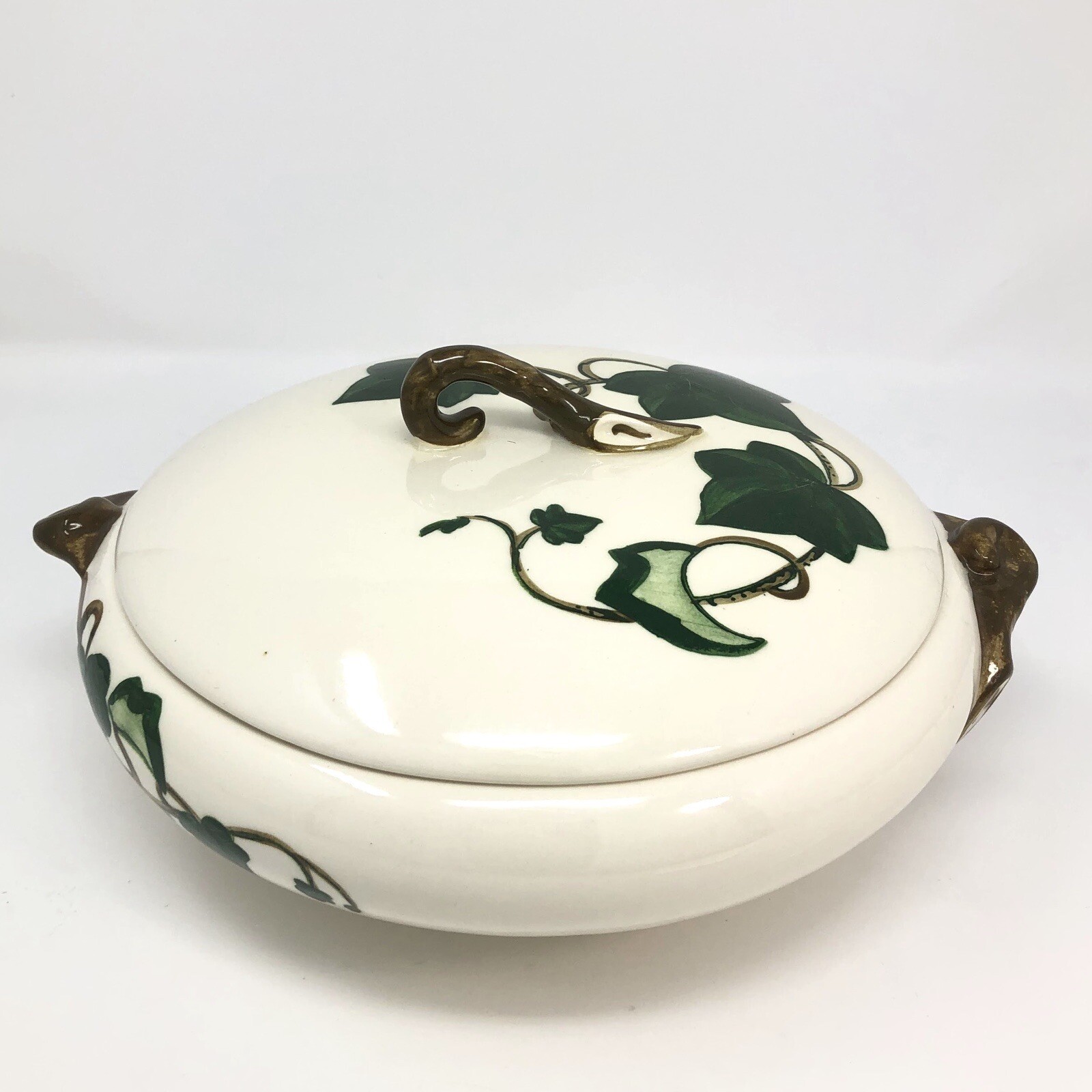 Vintage METLOX POPPYTRAIL CALIFORNIA IVY 11” Round Covered Casserole Dish LEAF