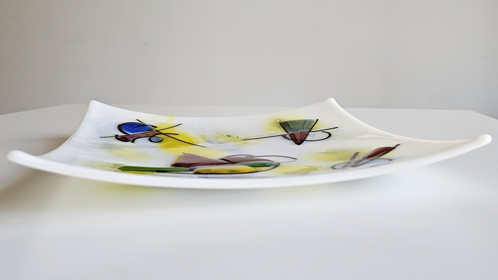 Vintage Fused Glass Abstract Art Plate – Kandinsky Style – MCM 9″ Square White