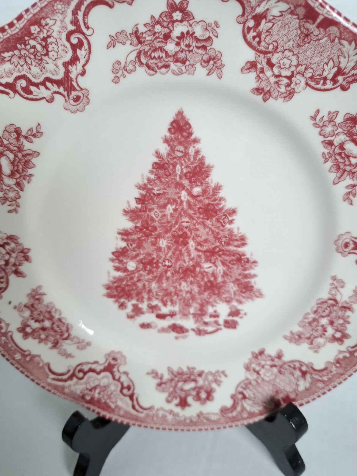 Johnson Bros Victorian Christmas Red/Pink Christmas Tree Salad Plate 8″ England