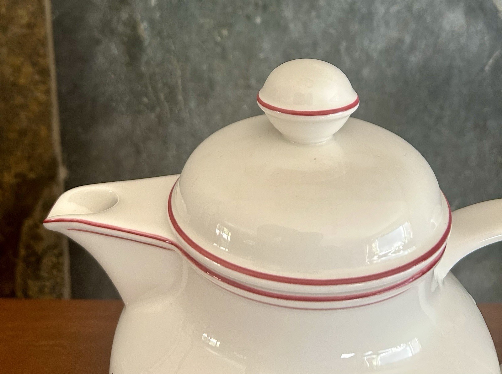 Villeroy & Boch Naif Christmas Teapot Porcelain Lid 3-Cup Folk Art Gerard Laplau