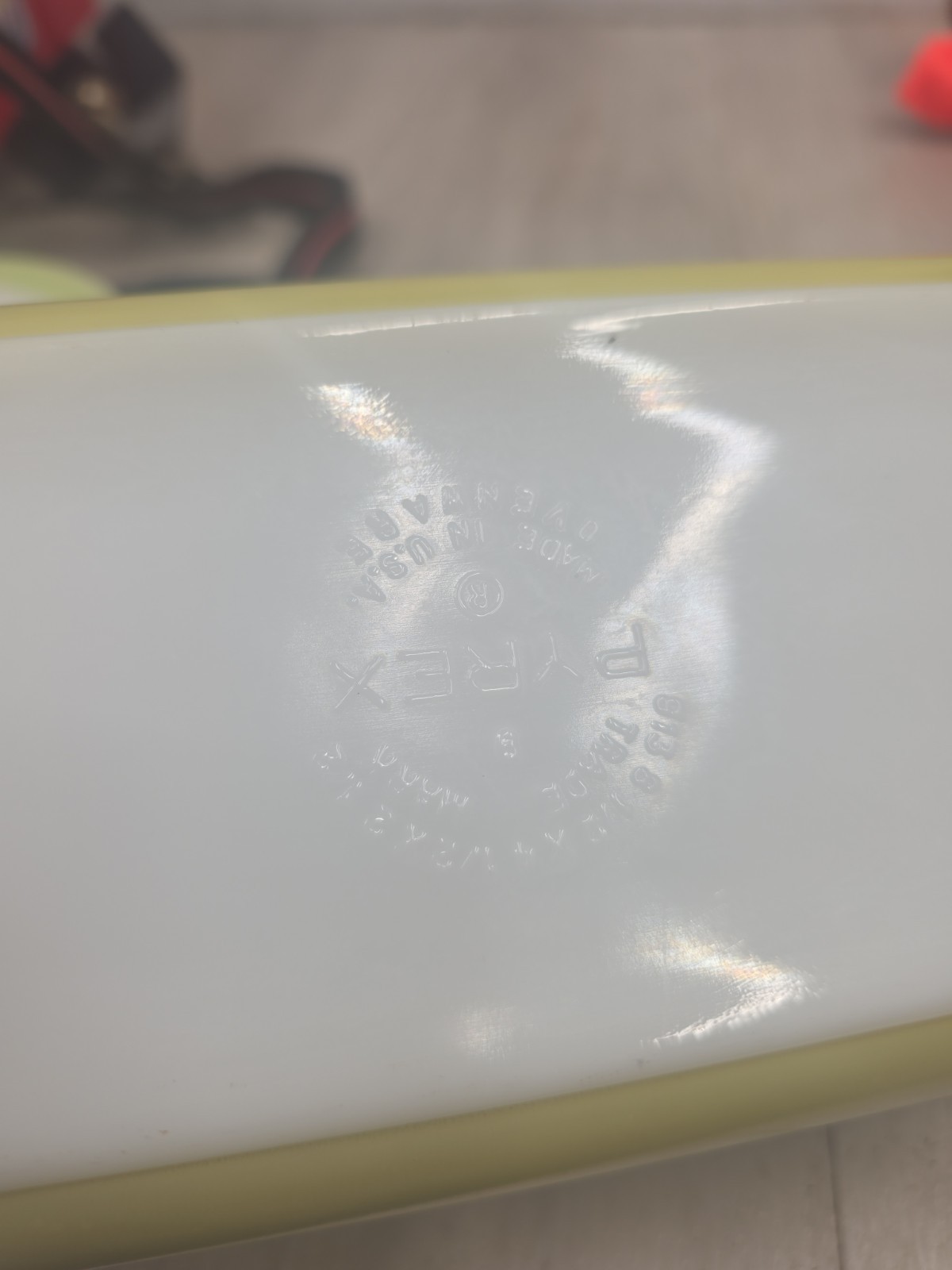 Vintage Pyrex Lemon Yellow Loaf Pan Baking Dish #913 8.5”X 4.5”X 2.5” USA NICE