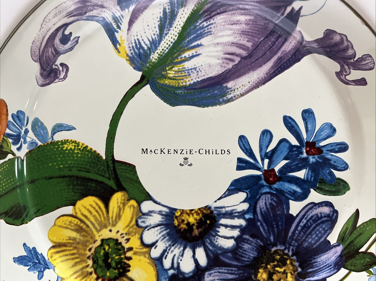 Lot Mackenzie Childs 10.25″ white flower market enamel dinner plates