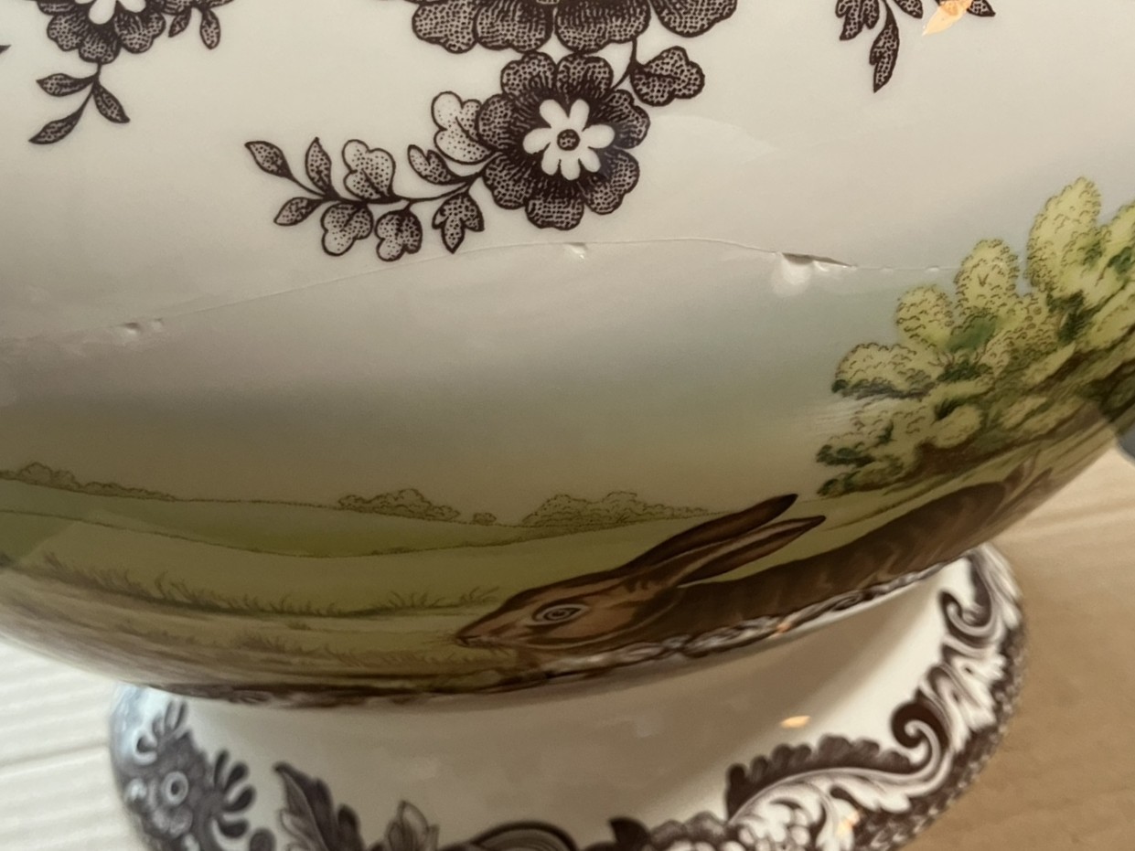 NEW – Spode Woodland 4.25 quart Covered Soup Tureen *CRACKED* – FREE SHIPPING!!!