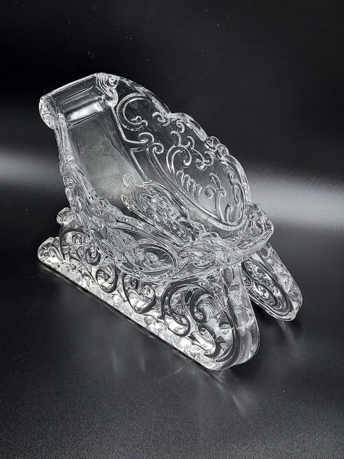 Fifth Avenue Crystal Clear Glass Christmas Santa Sleigh Candy Dish…