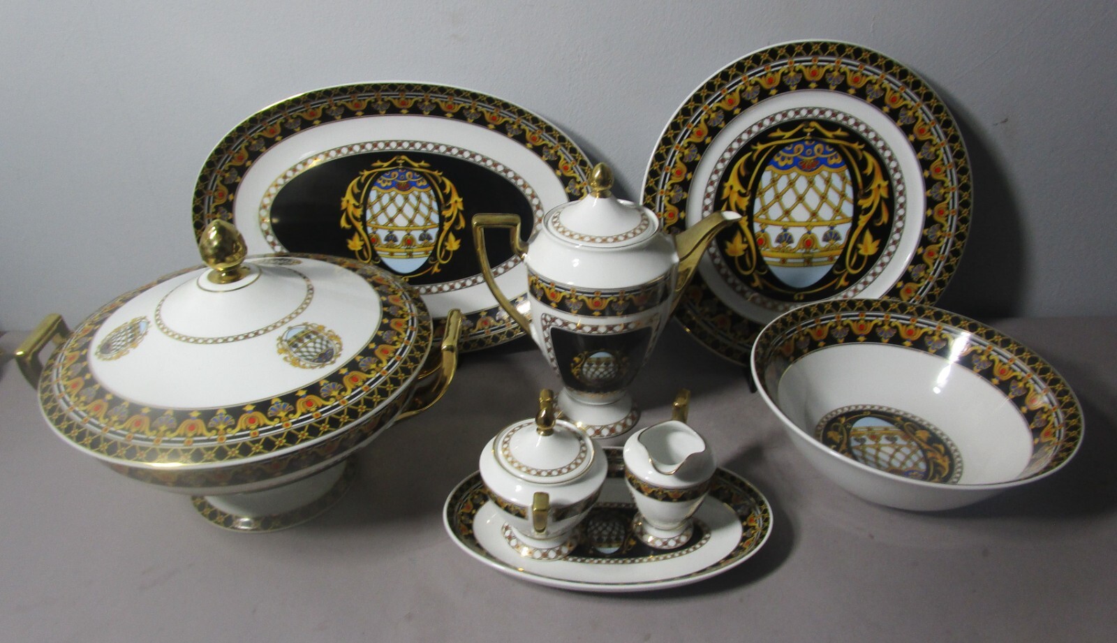 Vintage Unused 86 Piece VERSACE STYLE ITALIAN JUMBO GRUPPO Dinner Set for Twelve