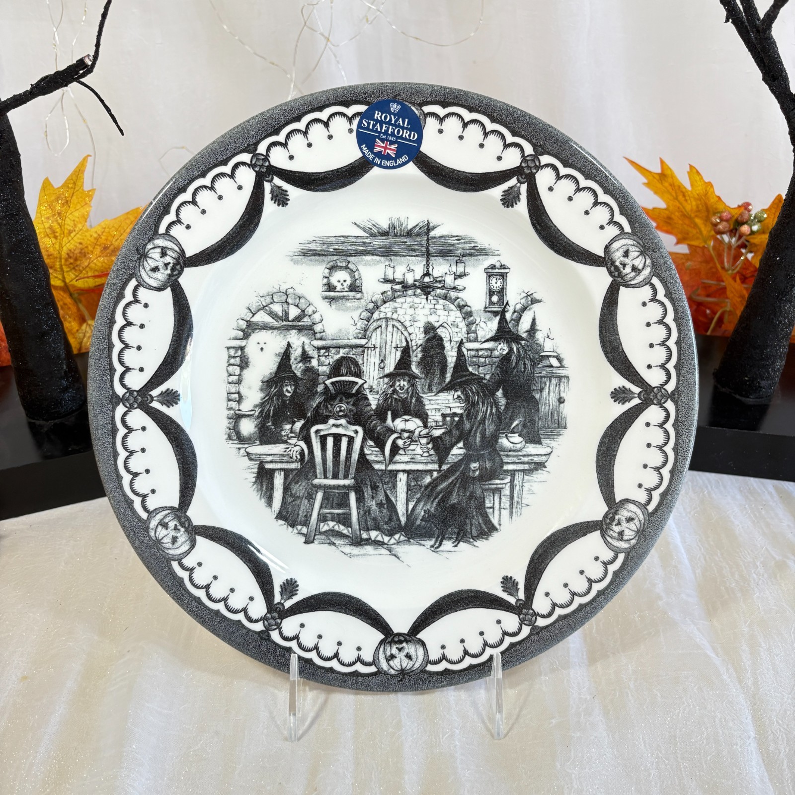 Royal Stafford Halloween Coven Witches Around The Table Dinner Plates Set 4 RARE
