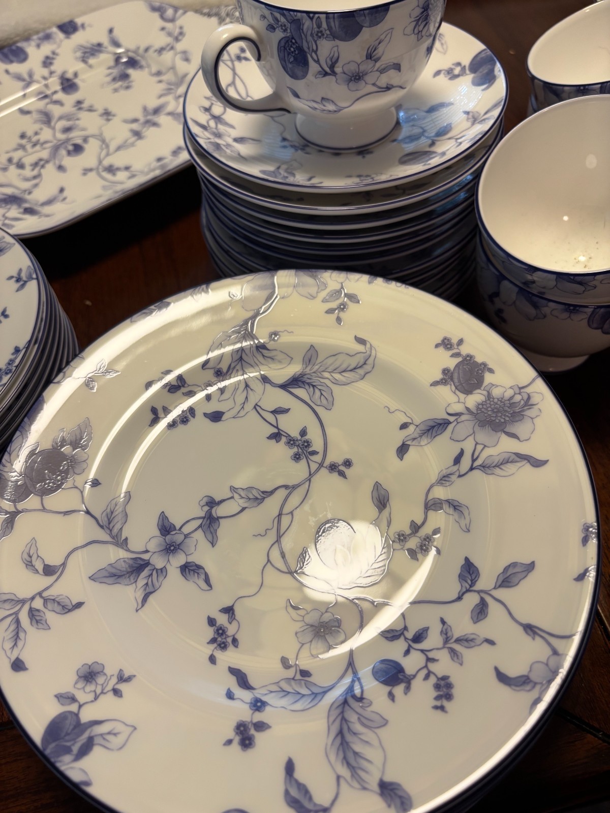 Wedgewood Blue Plum Dinnerware – Made in England
