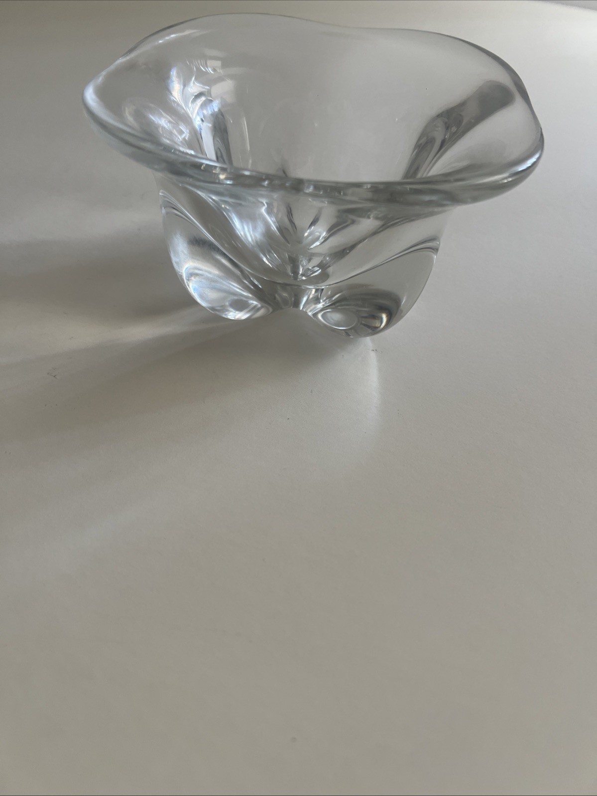 VINTAGE HEAVY CLEAR GLASS ART BOWL / CANDY DISH
