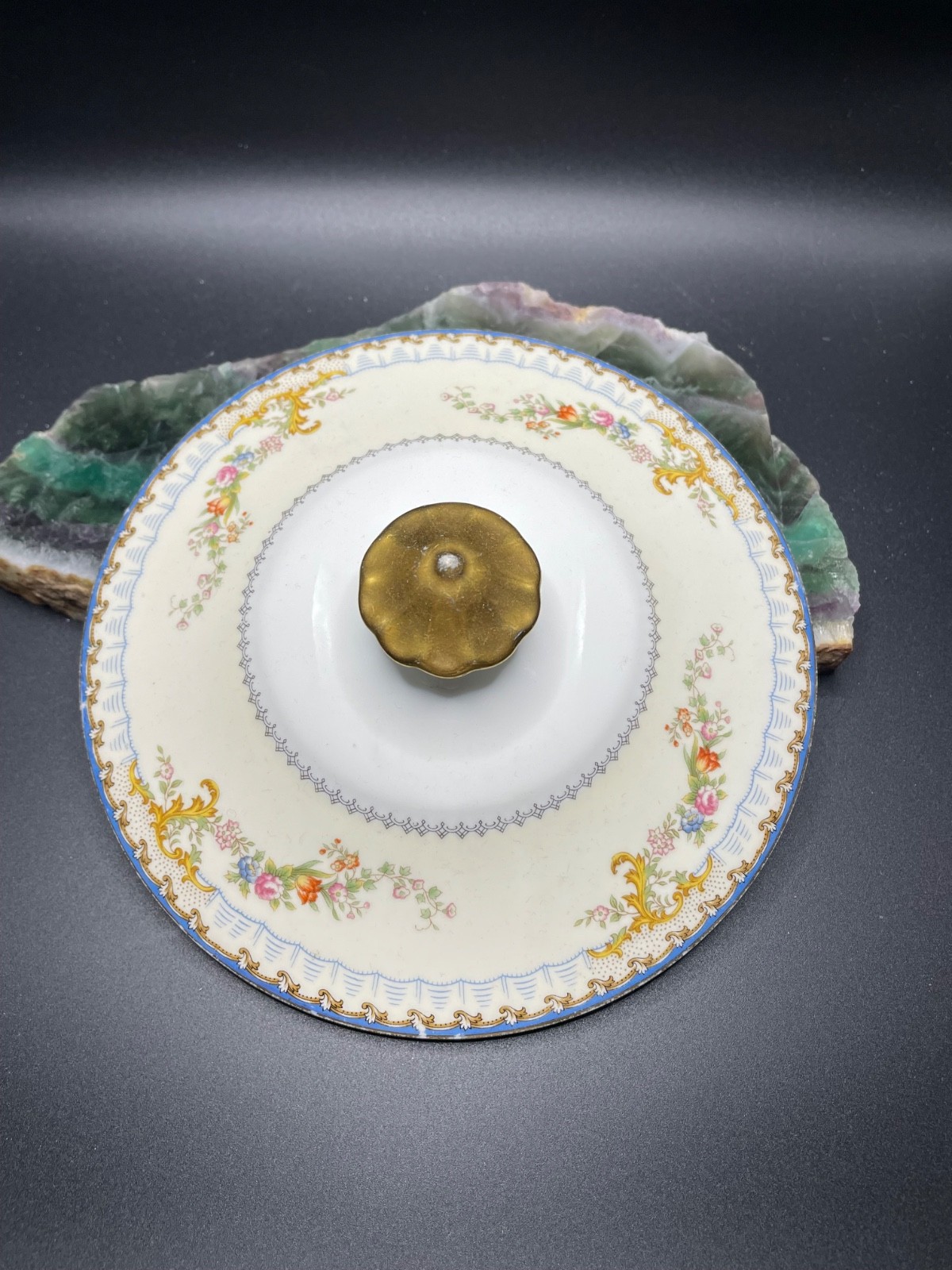 Vtg Meito Utica Fine China Covered Round Vegetable Dish Bowl 11” Blue Gold Trim