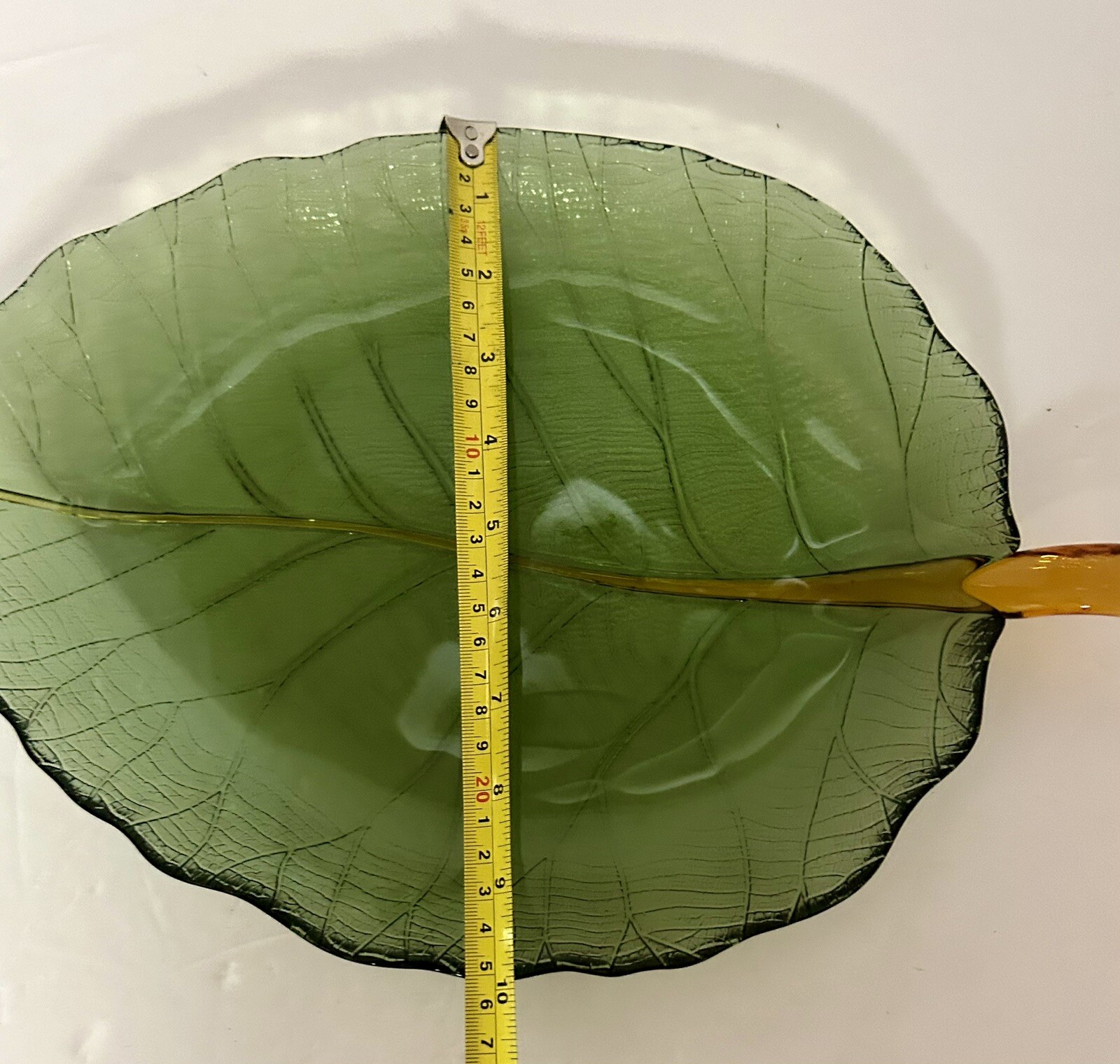 DYNASTY GLASS LEAF PLATE OLIVE COLORED CENTERPIECE 16.5”