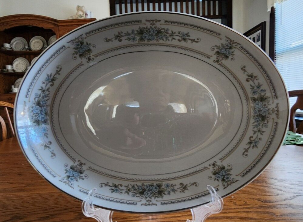 Elington Vegetable Bowl 10 1/2″ W Wade Porcelain Oval White Blue Platinum Trim !