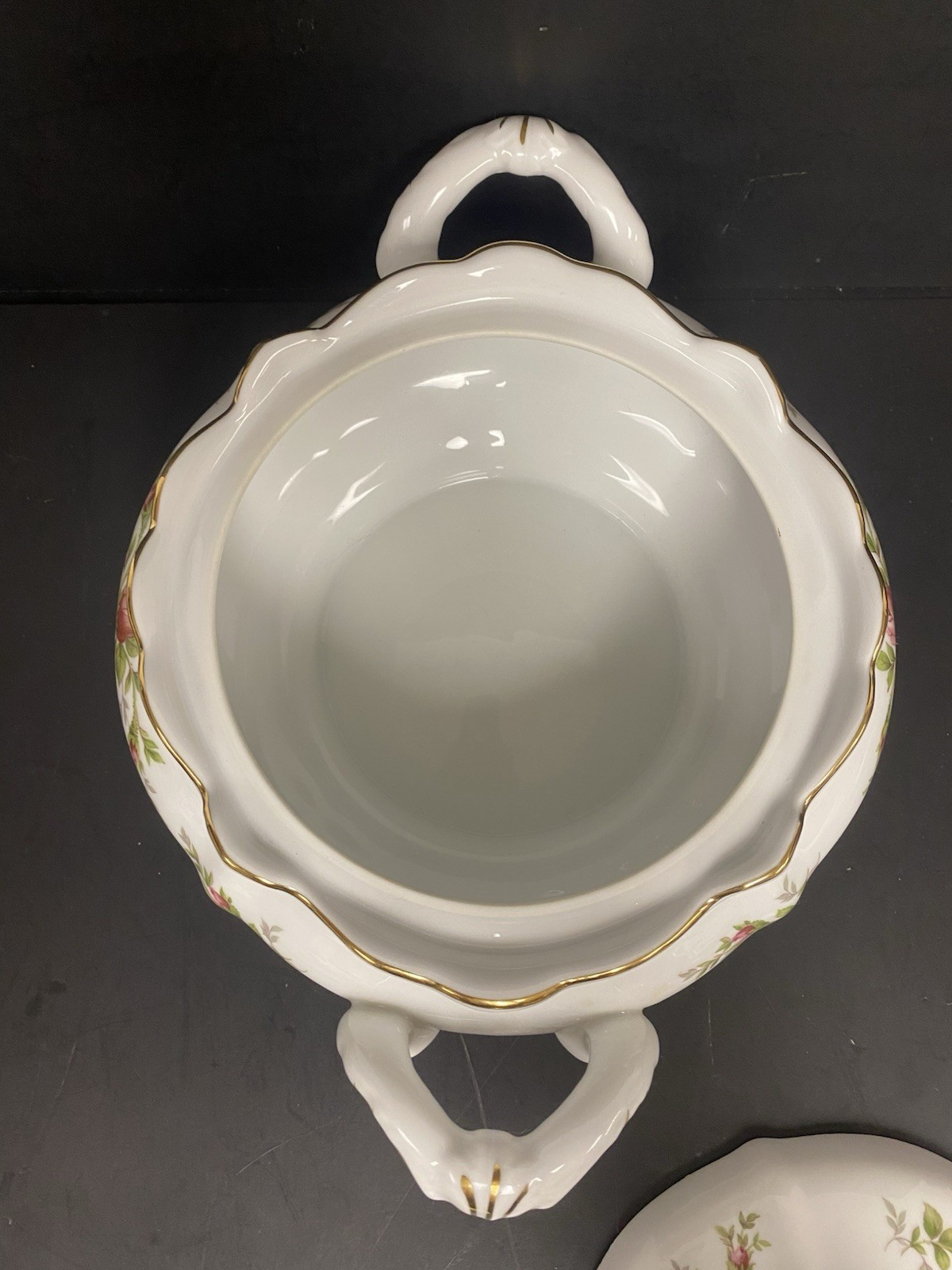 Johann Haviland Bavaria Germany MOSS ROSE 7.25” Round COVERED VEGETABLE BOWL
