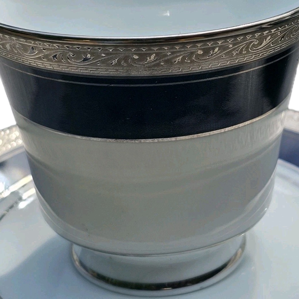 Noritake Legendary 16 Piece 4 Cups 12 Saucer Crestwood Cobalt Platinum No Box