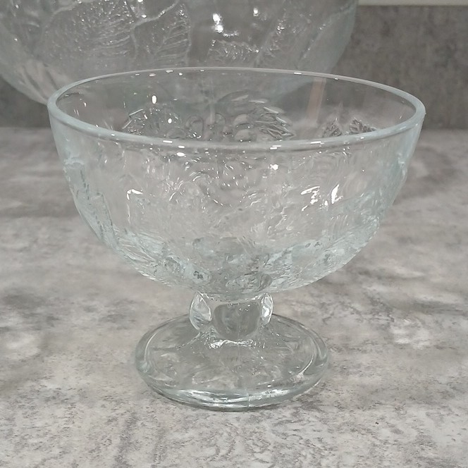 Set Of 5. Pasabahce Pressed Fruit Glass Serving Bowl And Dessert Footed Bowls