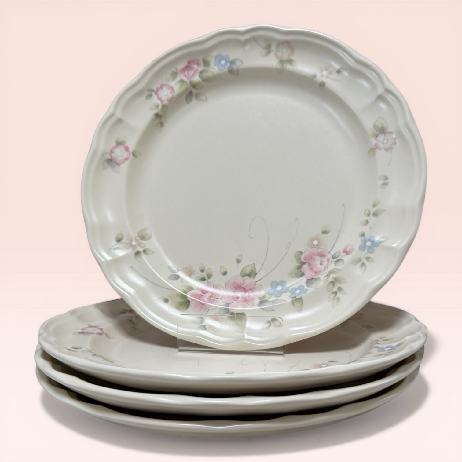 4 Pfaltzgraff tea Rose • 10 3/8″ Scalloped Dinner Plates EUC