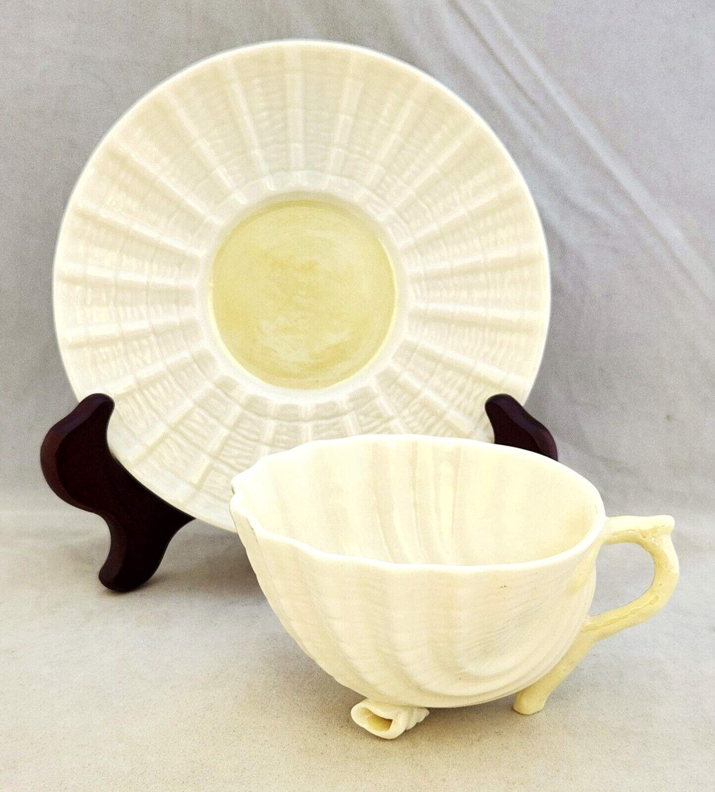 Belleek NEPTUNE YELLOW Porcelain 6th Mark Ribbd Bdr Shell Feet CUP & SAUCER CS42