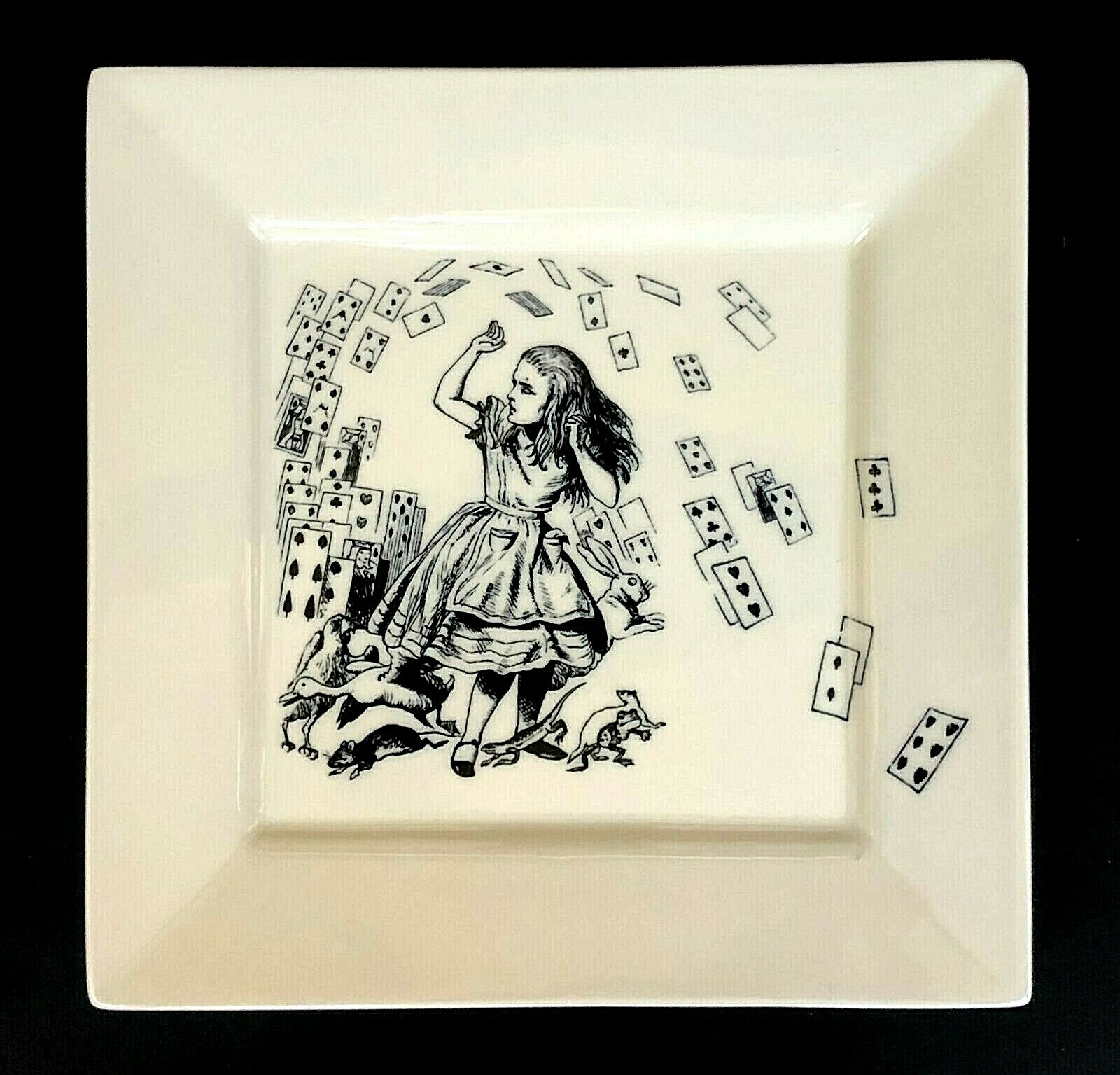 Fishes Eddy Alice in Wonderland Plate House of Playing Cards Art Serving Tray