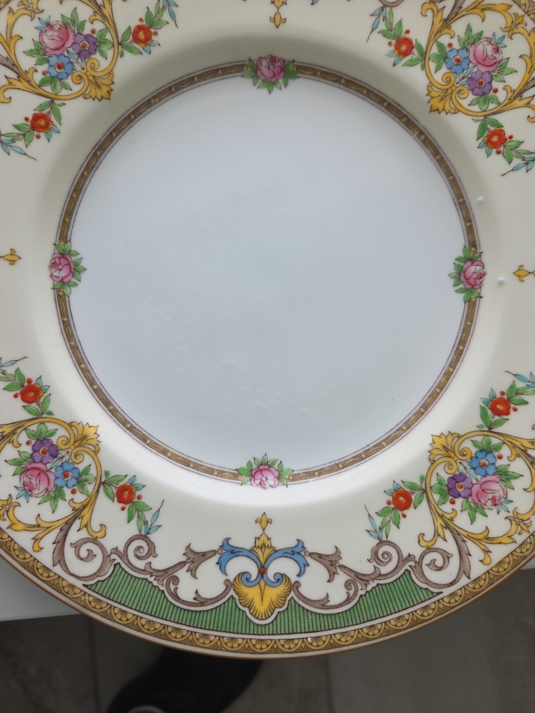 7 VINTAGE Mintons England KENORA GREEN 8 3/4 Plates Buy 1-7 Plates EUC