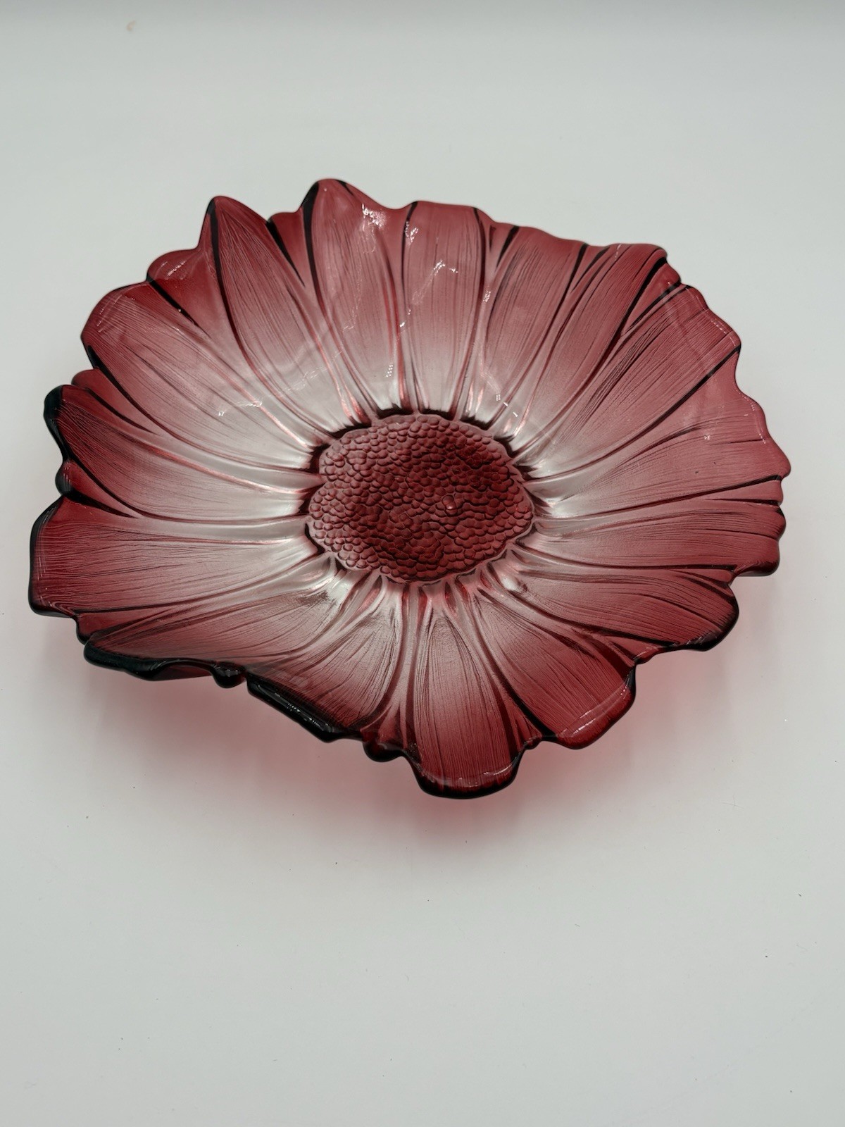 Fifth Avenue Venezia Red Glass Embossed Flower Shape Bowl Centerpiece