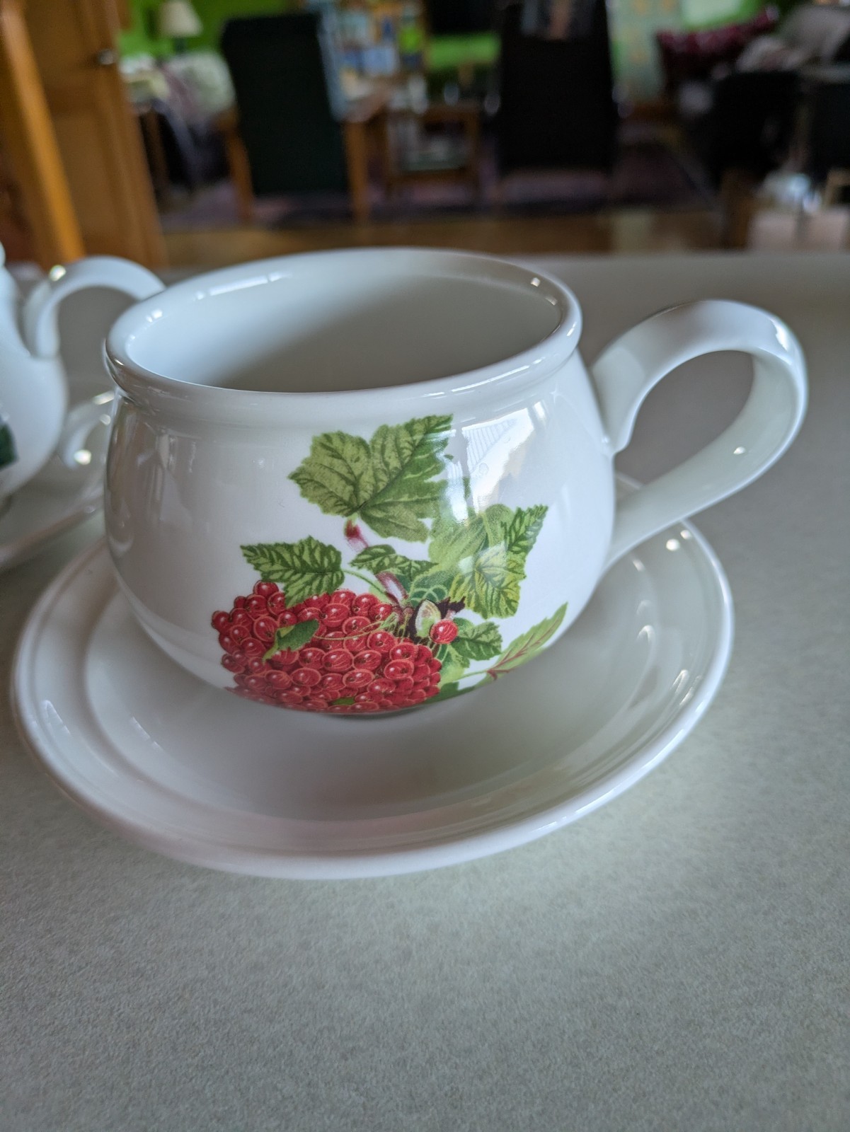 2 Portmeirion Pomona Breakfast Cup & Saucer Sets Red Currant Pear England