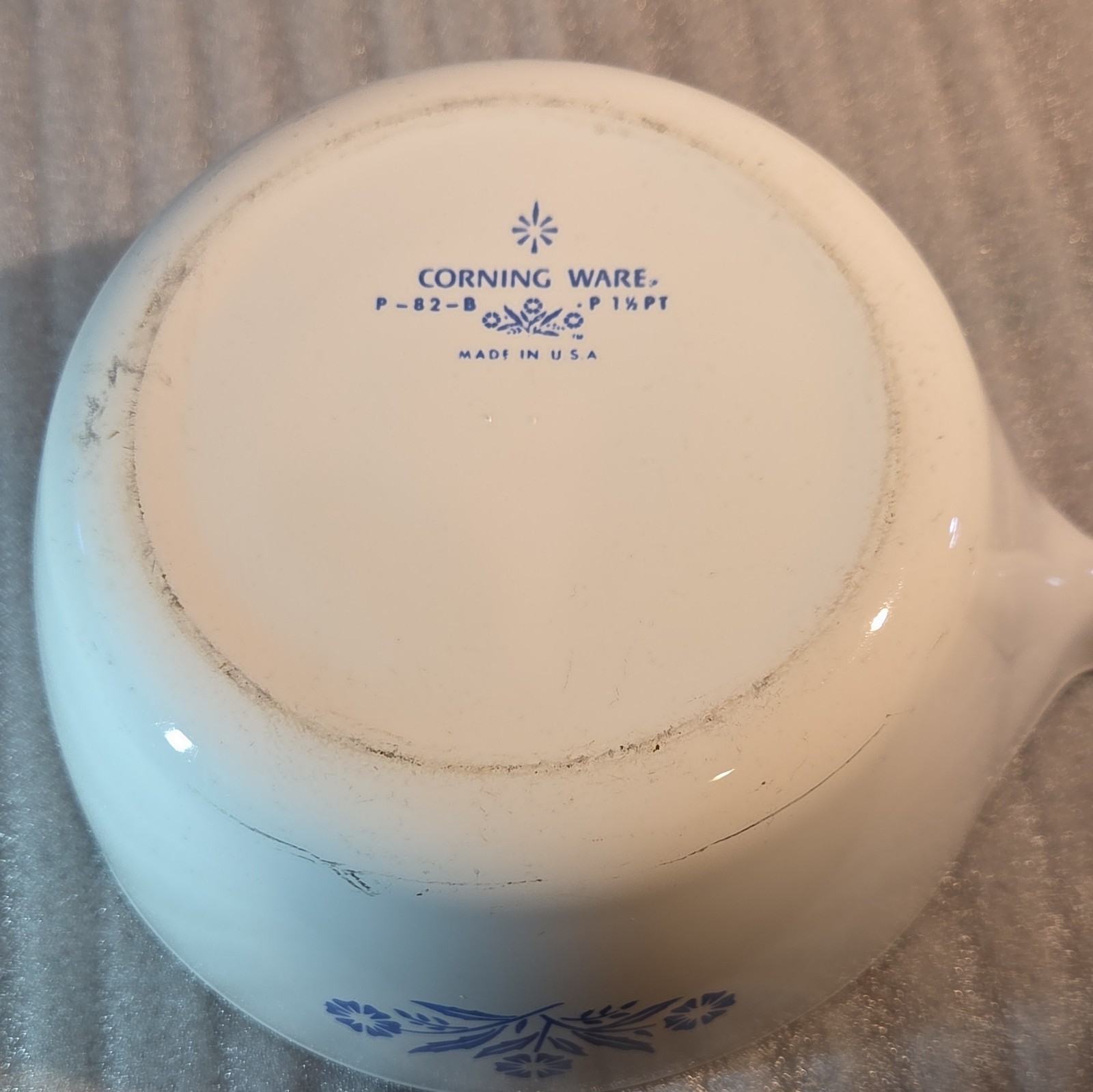 CorningWare Cornflower Blue Casserole Dish 1 1/2 pt Round White/Blue P-82-B