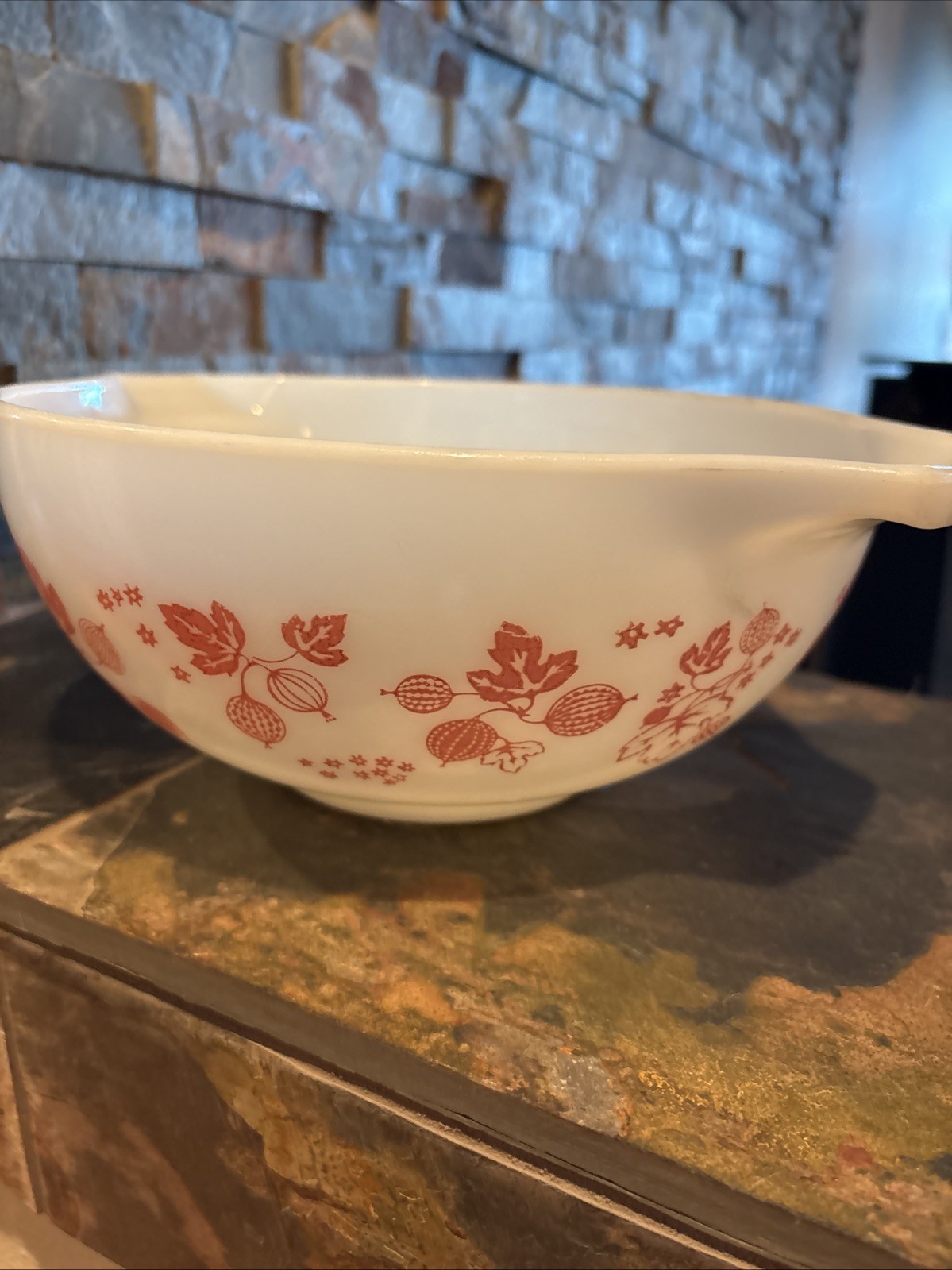 Vintage Pyrex White & Pink Gooseberry 443 Cinderella Nesting Bowl 2 1/2 Quart