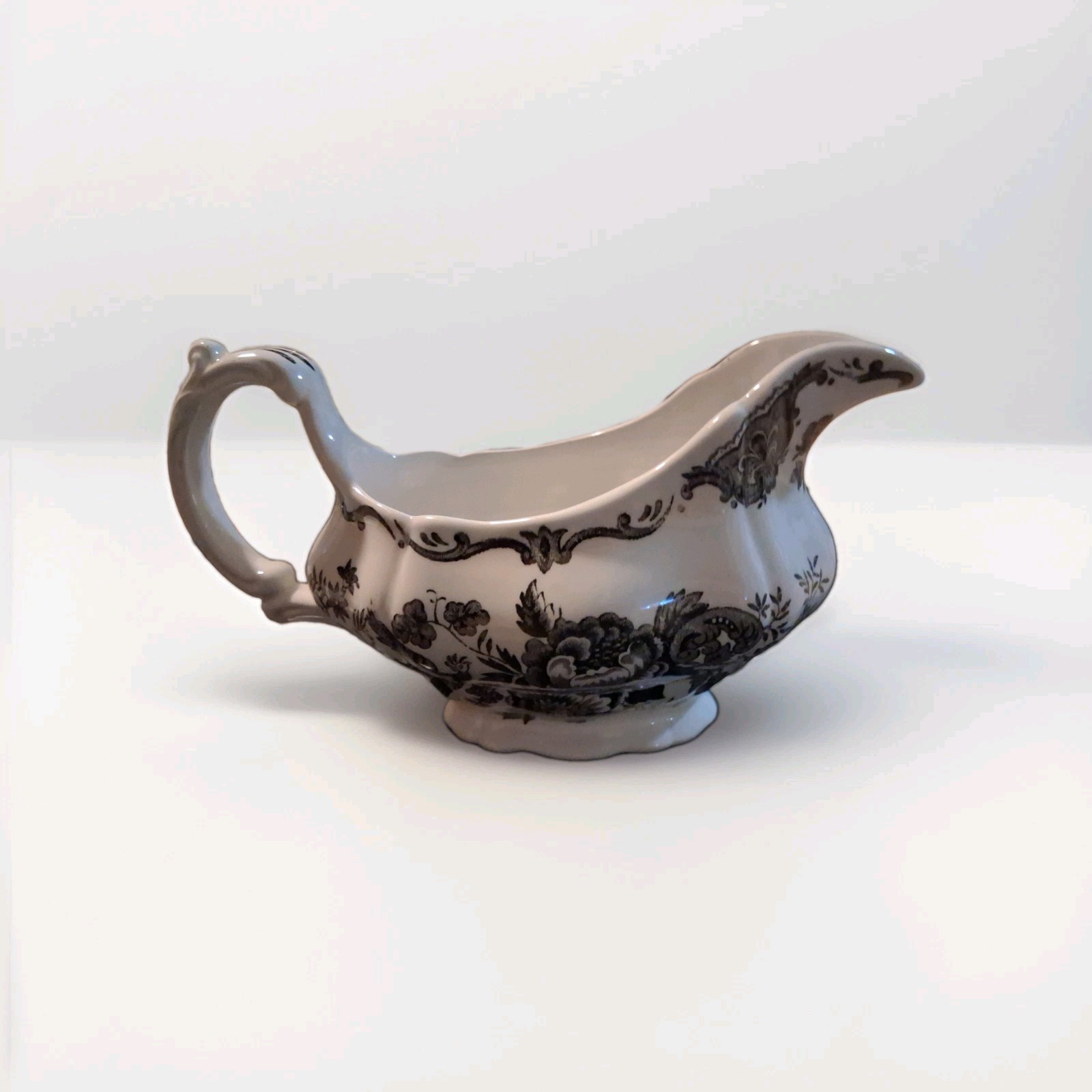 Vintage Ridgeway Windsor Pattern Gravy Boat And Underplate Set