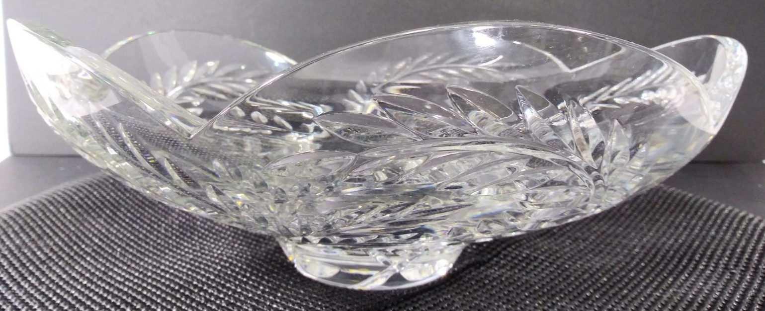 Art Glass Lead Crystal Clear Etched Wheat w/Scalloped Edge Large HEAVY Bowl