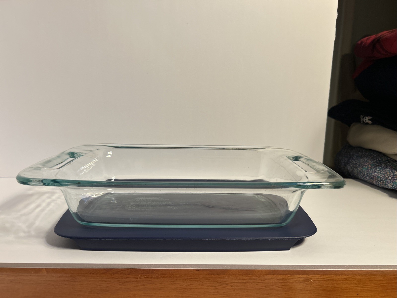 Vintage Pyrex 7×11 2qt With Handles Includes Snap On Blue Lid C232