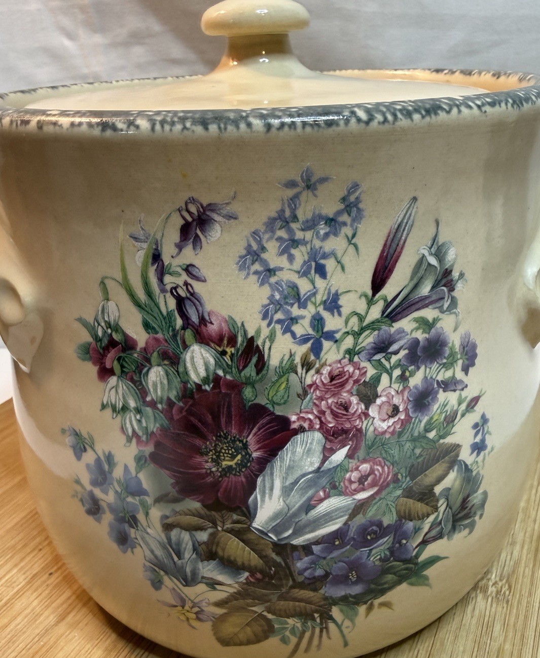 VTG Home & Garden Party Stoneware Cookie Jar Floral Handcrafted 2002 w/Lid
