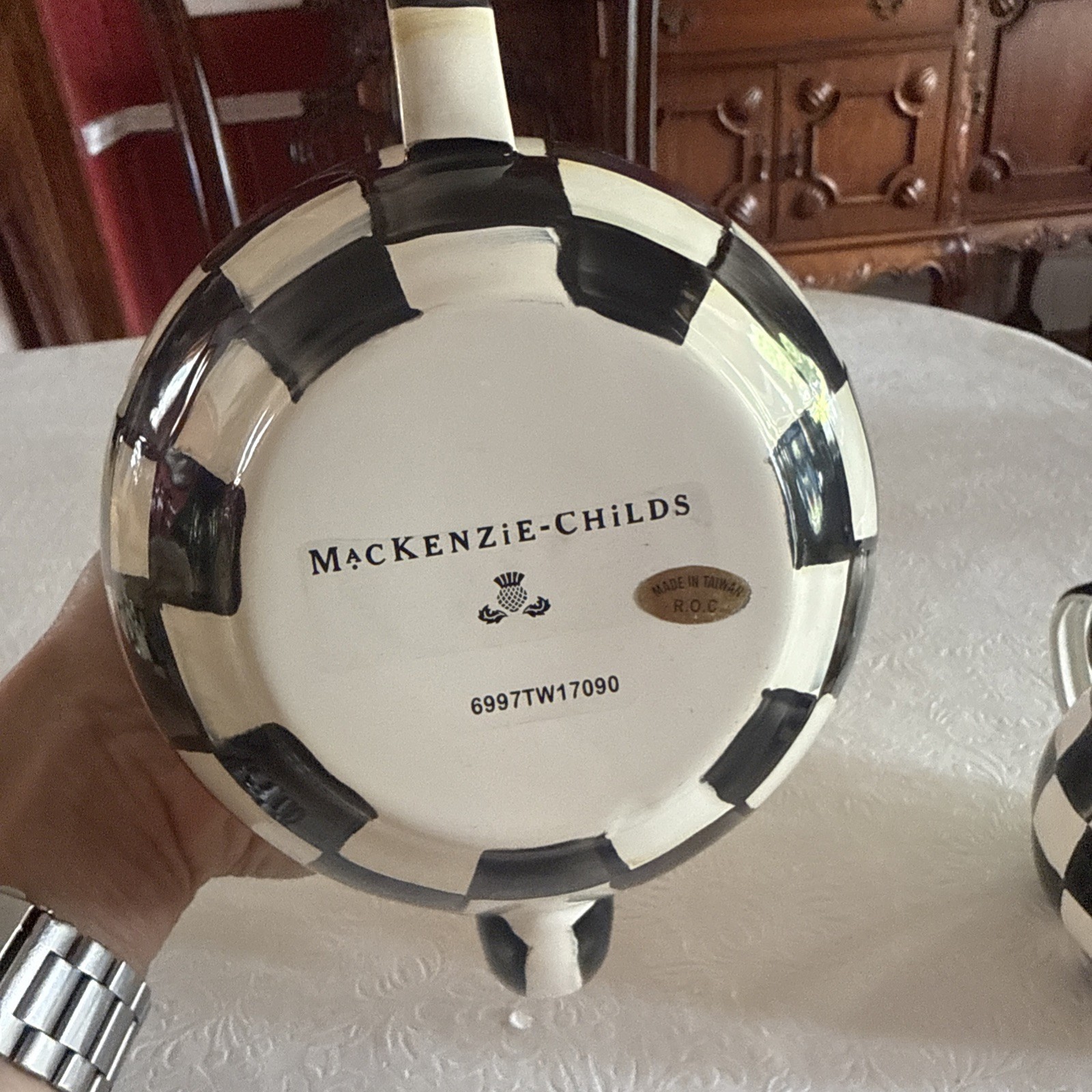 MacKenzie-Childs Courtly Check 4-Cup Teapot With Two Cups