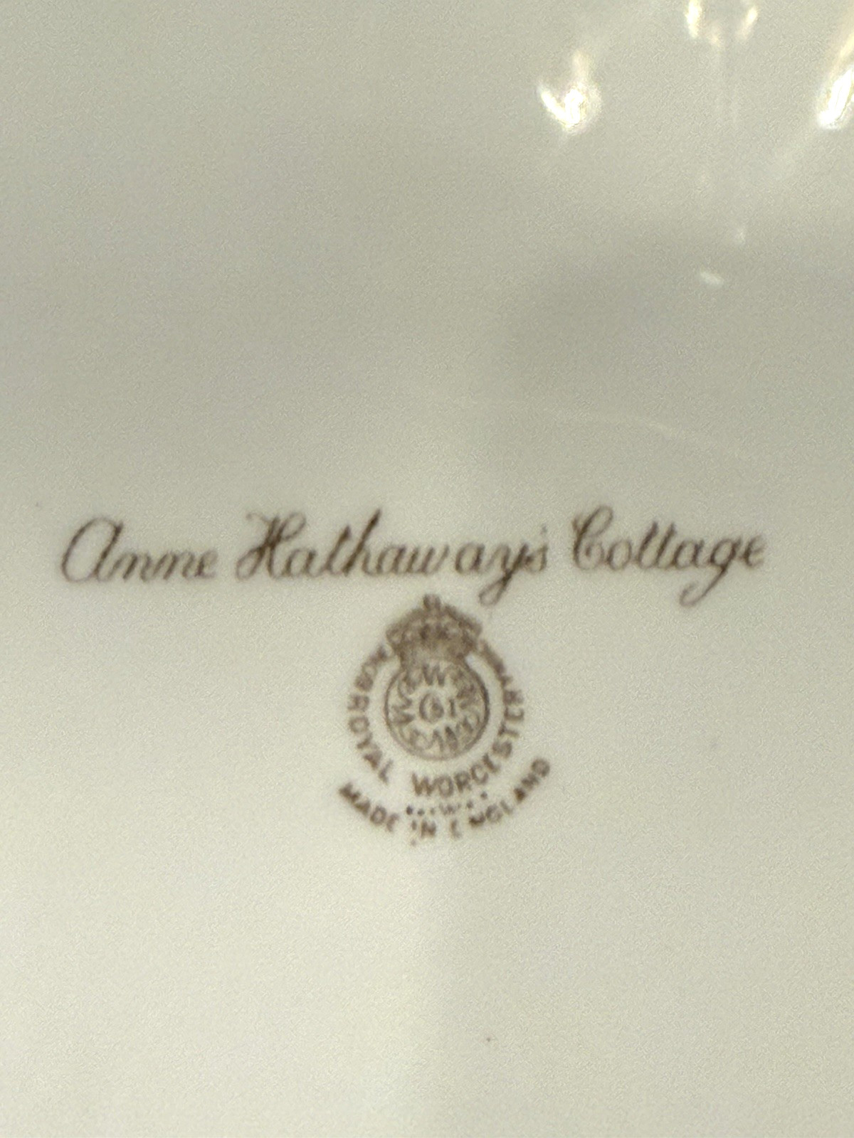 Pristine 1952 Royal Worcester Anne Hathaway Cottage Plate Signed J. Smith 10.5″