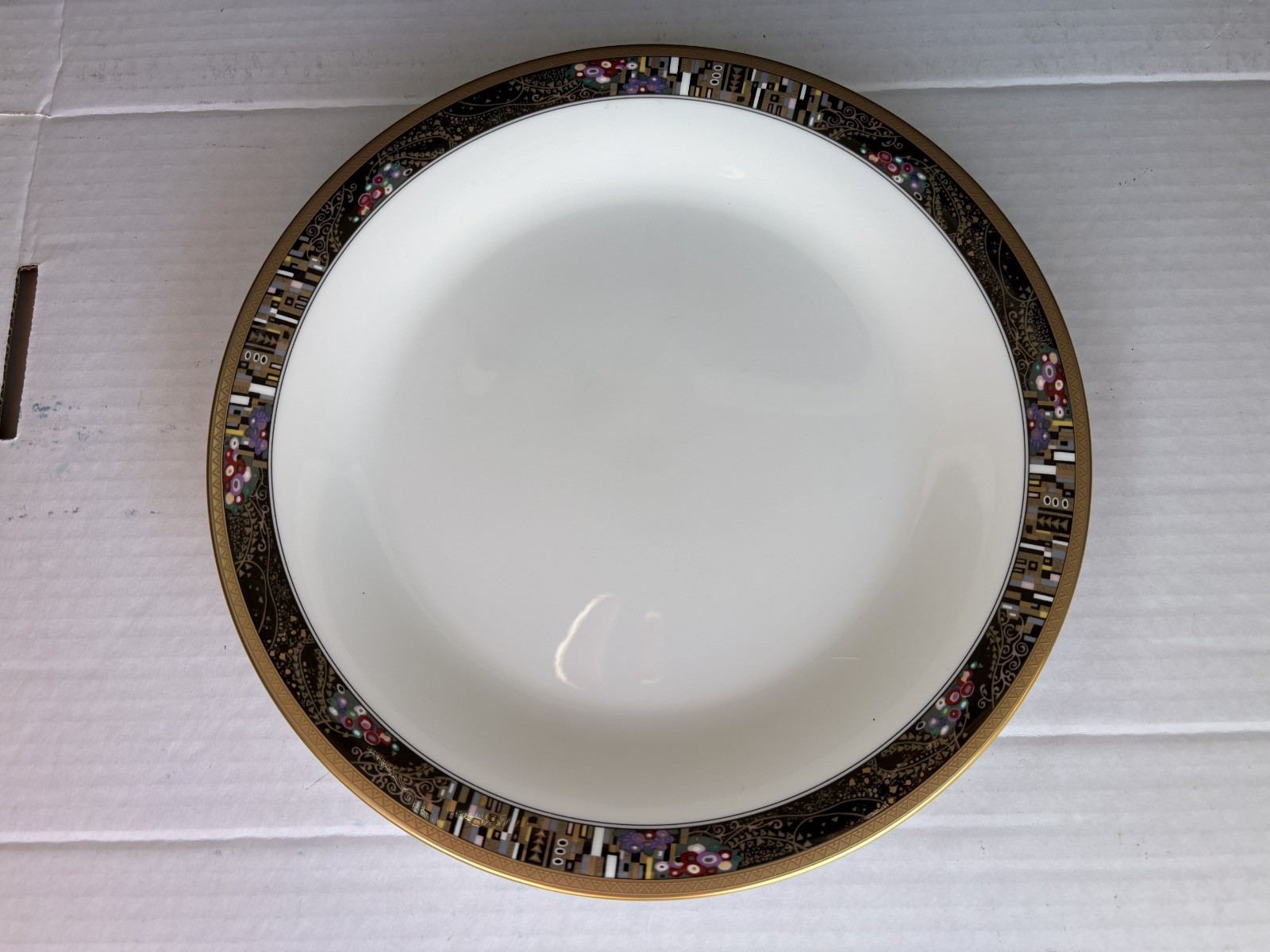 MIKASA — ROYAL GLIMMER — BONE CHINA DINNER PLATES (4)
