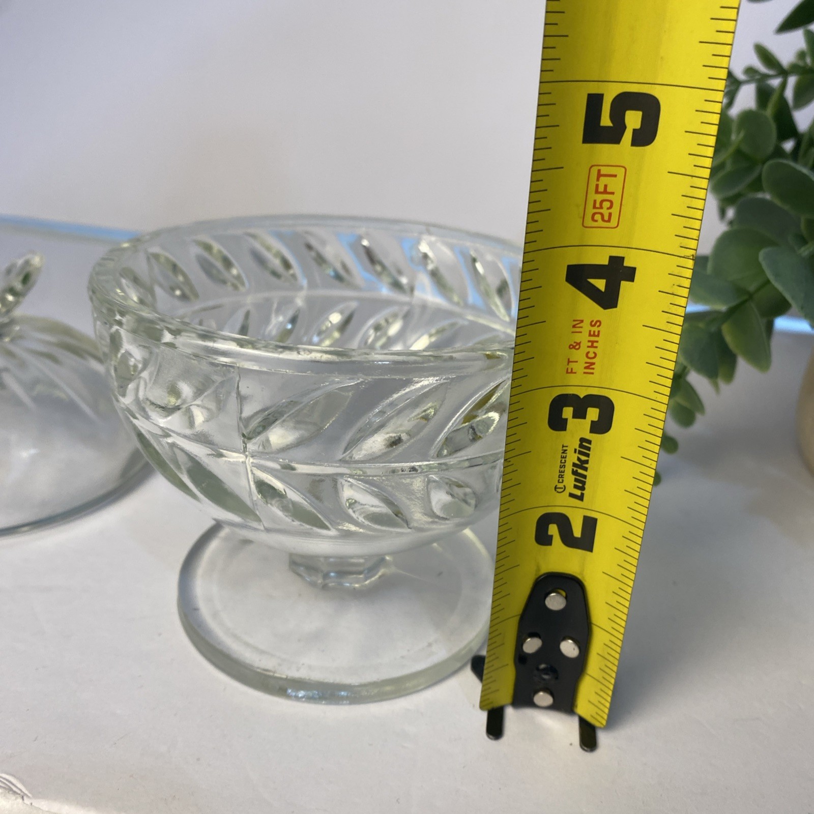 Vintage Round Floral Pattern 2 pc Candy Dish Home Decor Dish Bee Accent Lid