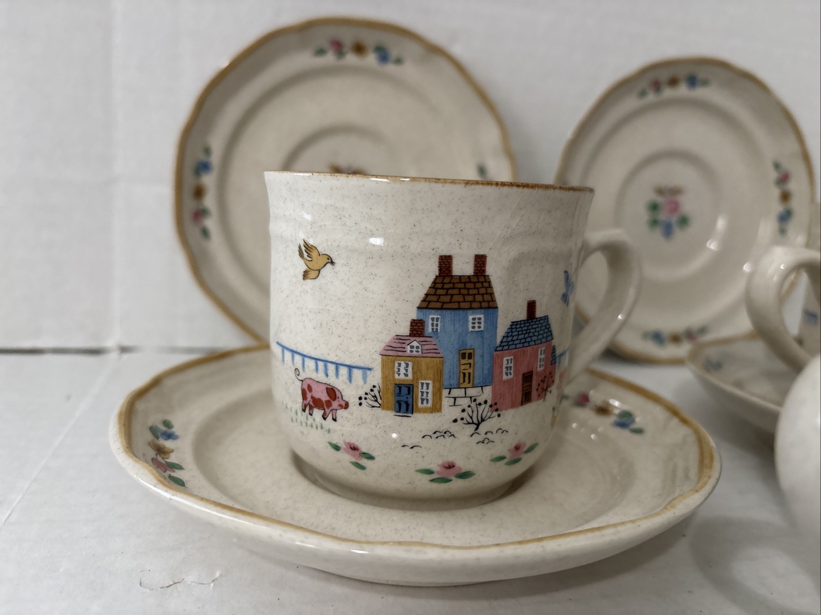 Vintage International Heartland Village 4 cups & 4 saucers #7774 Japan Cottage