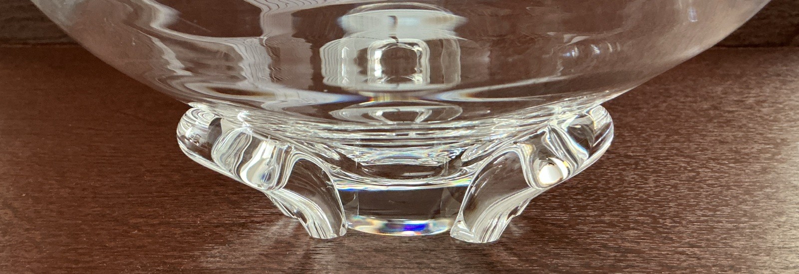 STEUBEN ~ FLORET 7 7/8” CRYSTAL FOOTED BOWL ~ DONALD POLLARD DESIGN ~ CA. 1950’S