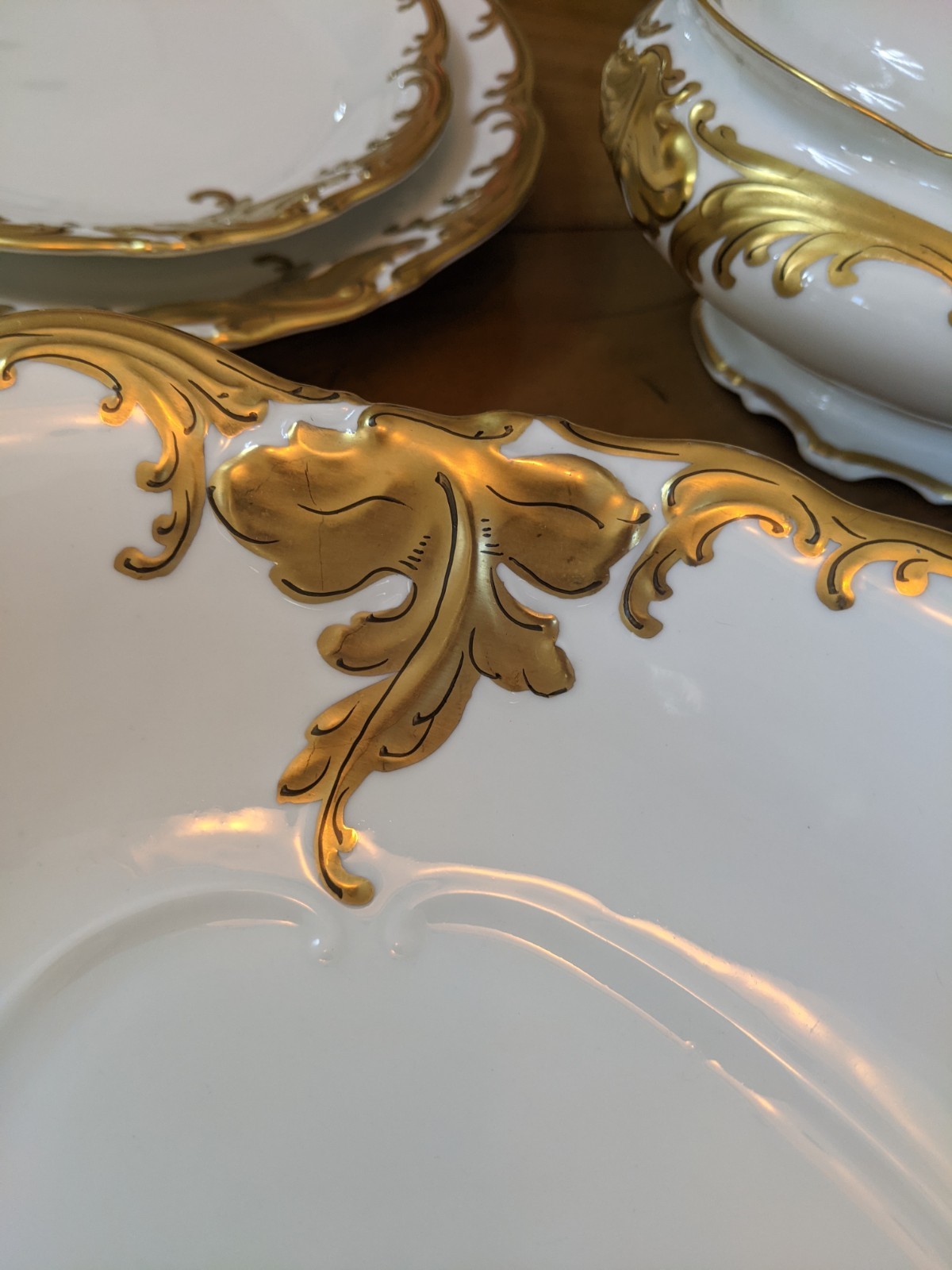 WALBRZYCH WAWEL CHINA POLAND GOLD GILDED EDGE COMPLETE SERVICE FOR 10 UNBOXED
