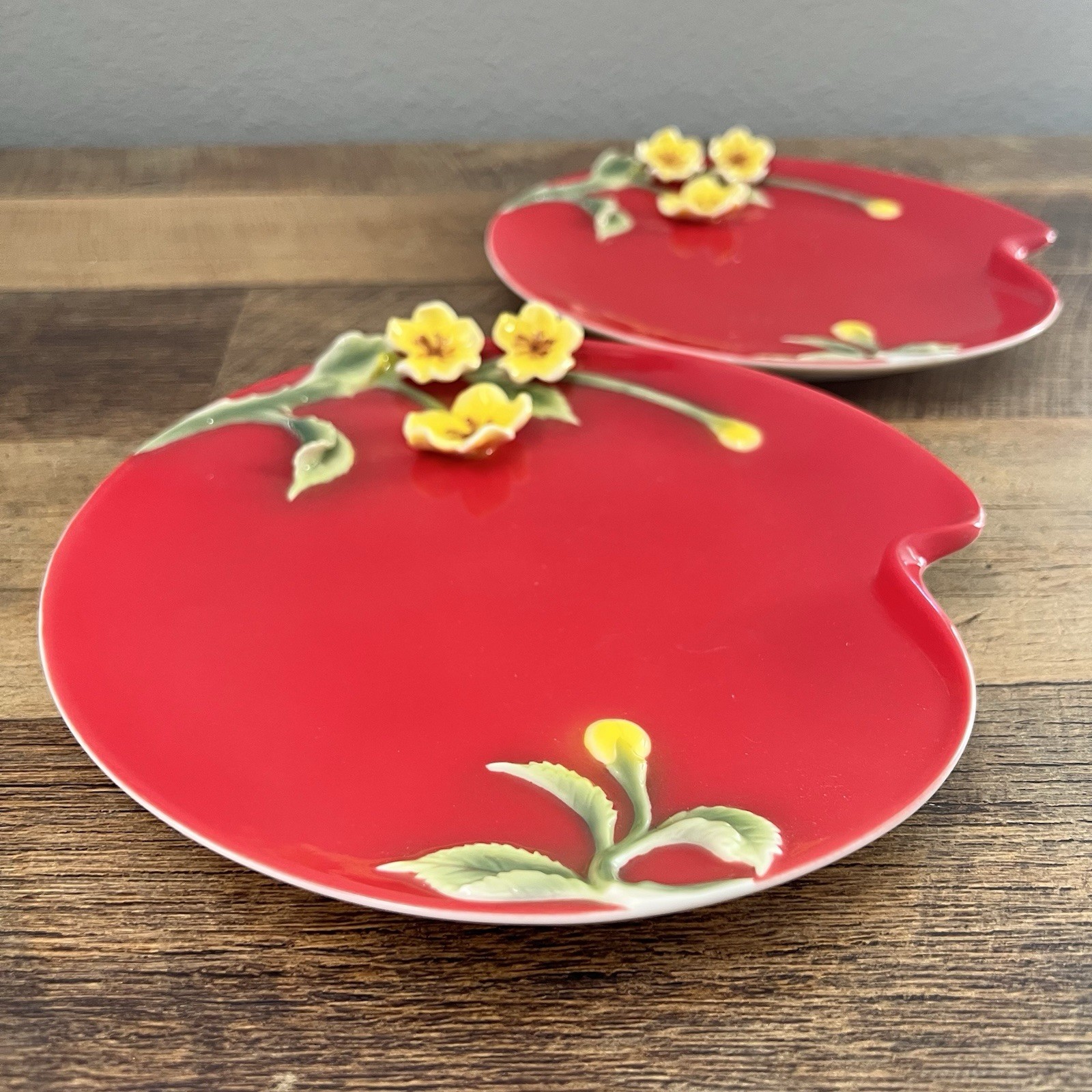 Manchu Rose Savoy Sculptured Porcelain Red Plates Replacements