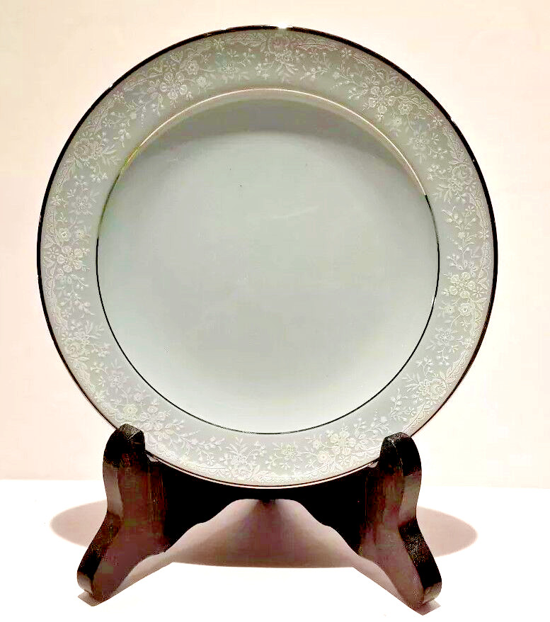 Noritake Fidelity Bread Plate Blue White Flowers Platinum Trim 6 1/4 Inch